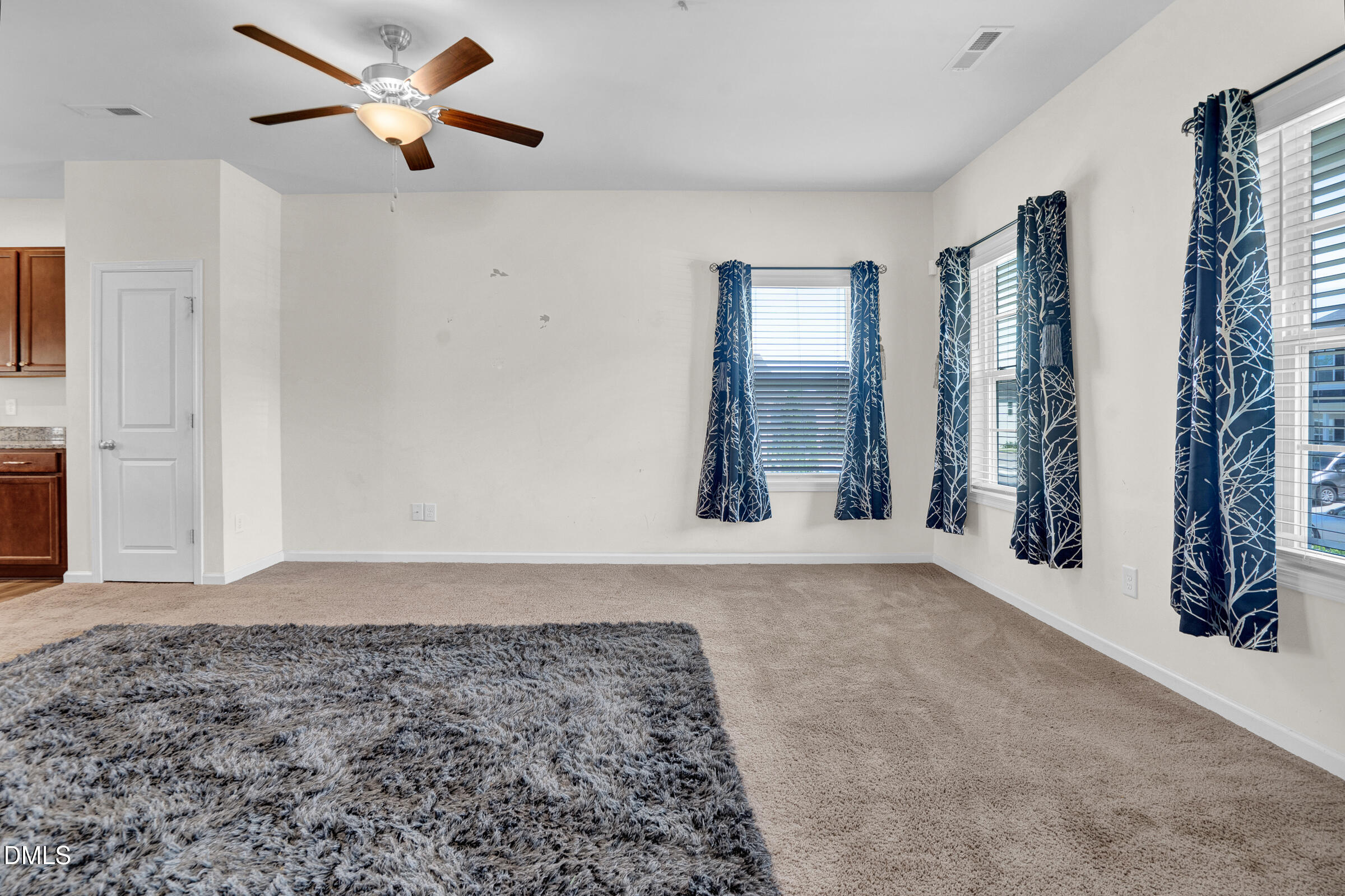 734 Rolling Creek Circle Property Photo 5