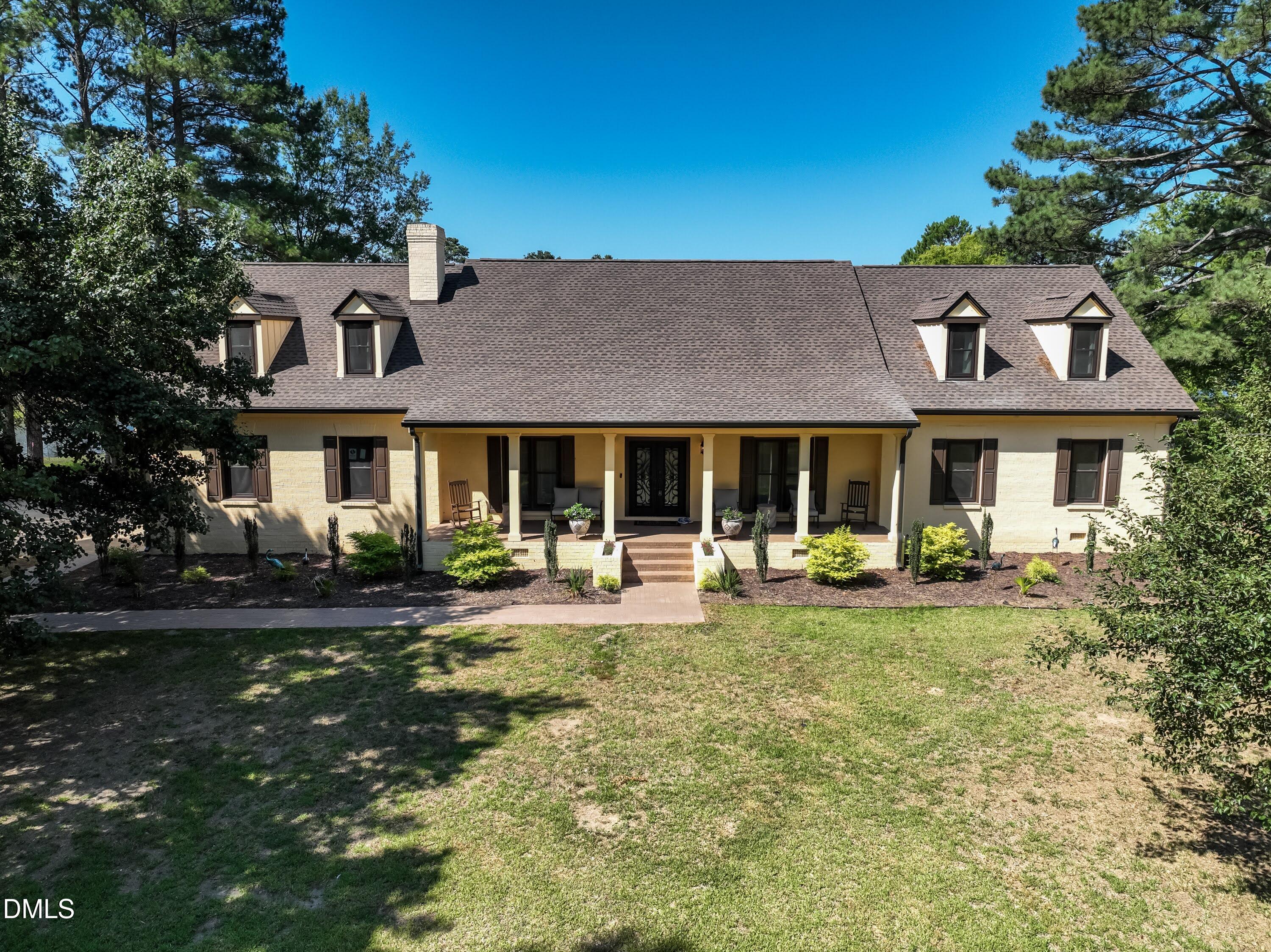 3715 S River Road Property Photo 2