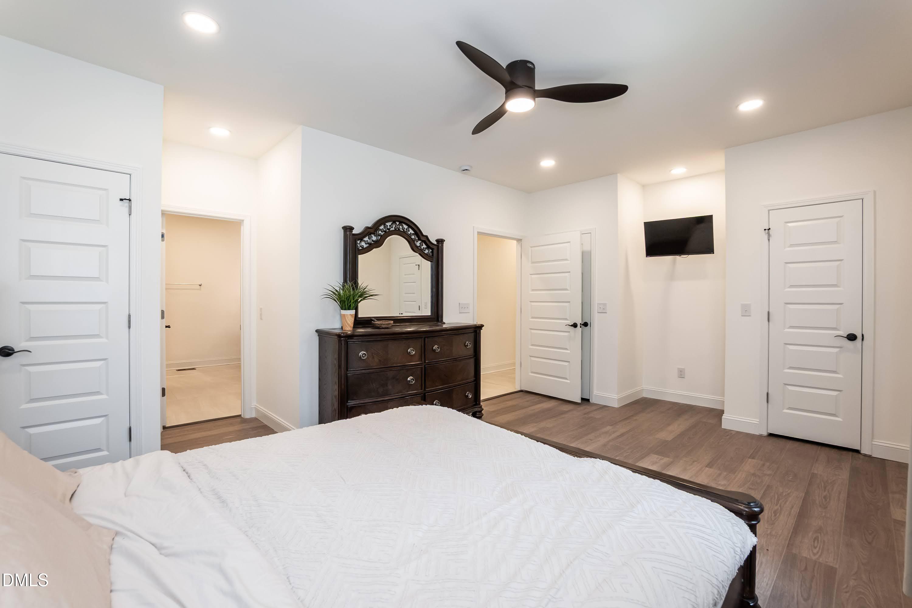 3715 S River Road Property Photo 49