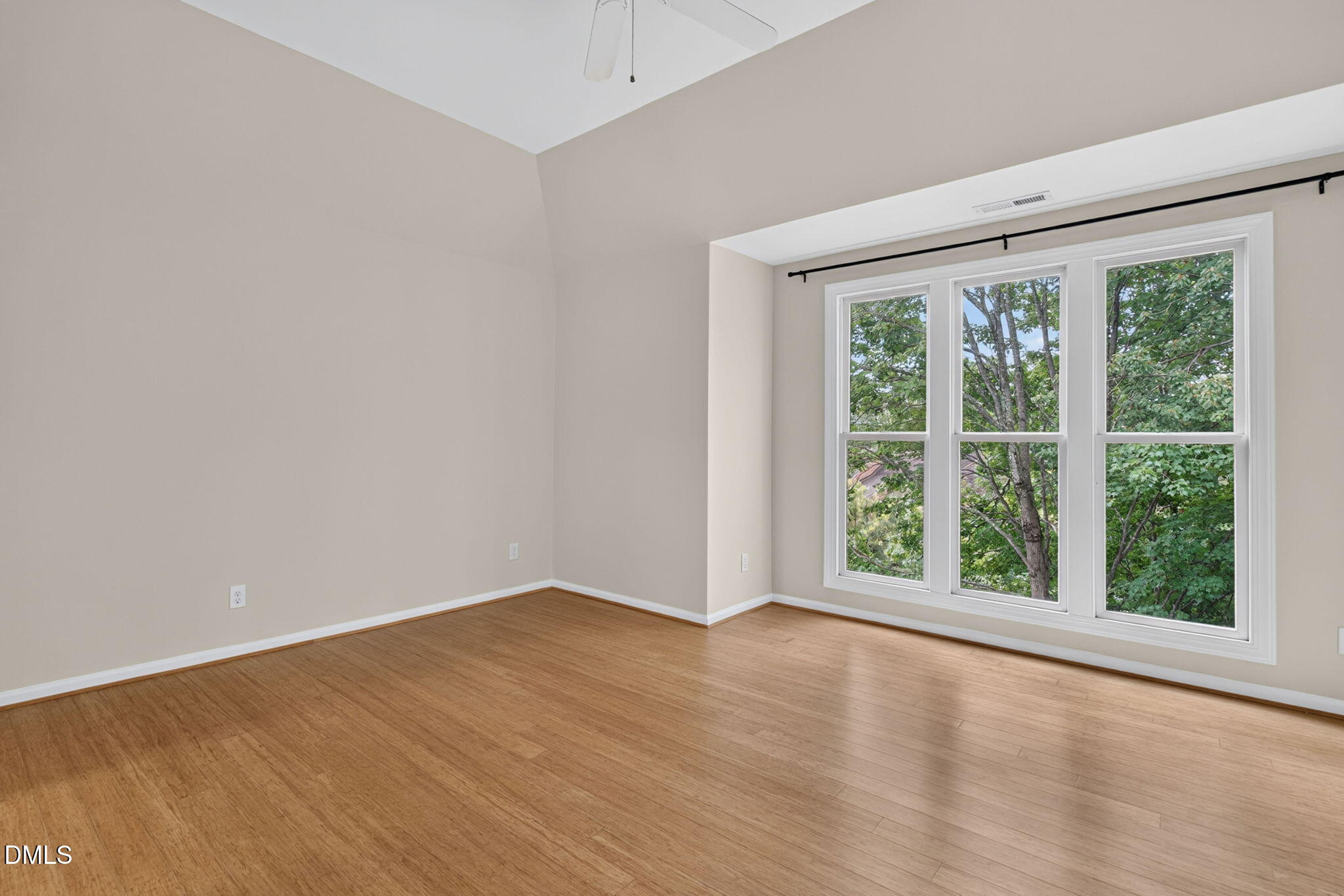 1000 Brighthurst Drive 304 Property Photo 17