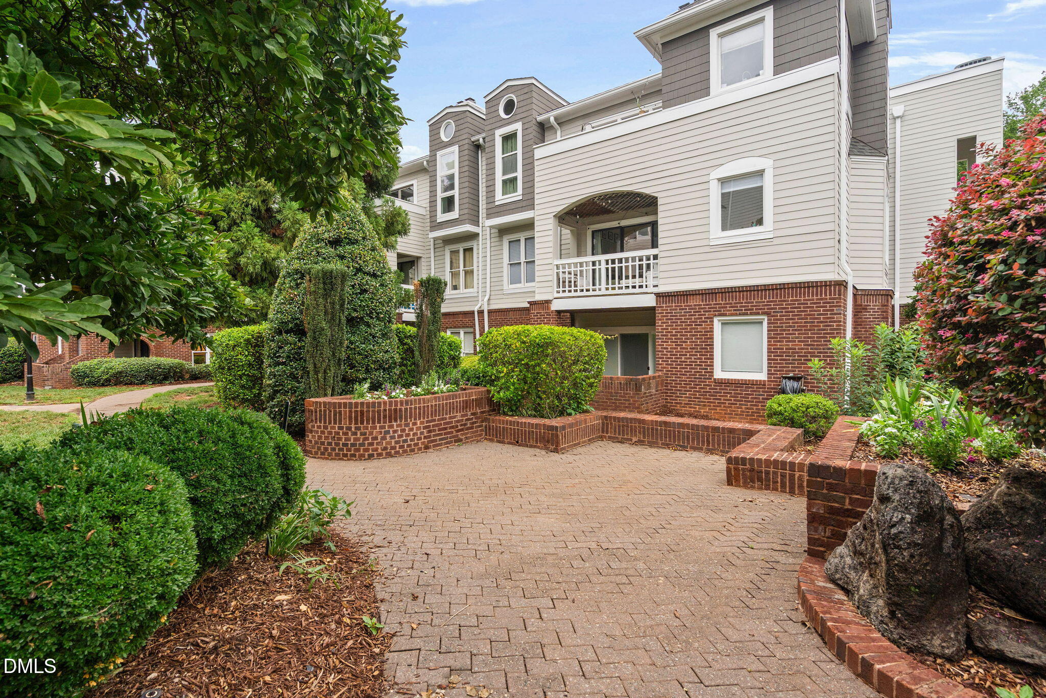 1000 Brighthurst Drive 304 Property Photo 29