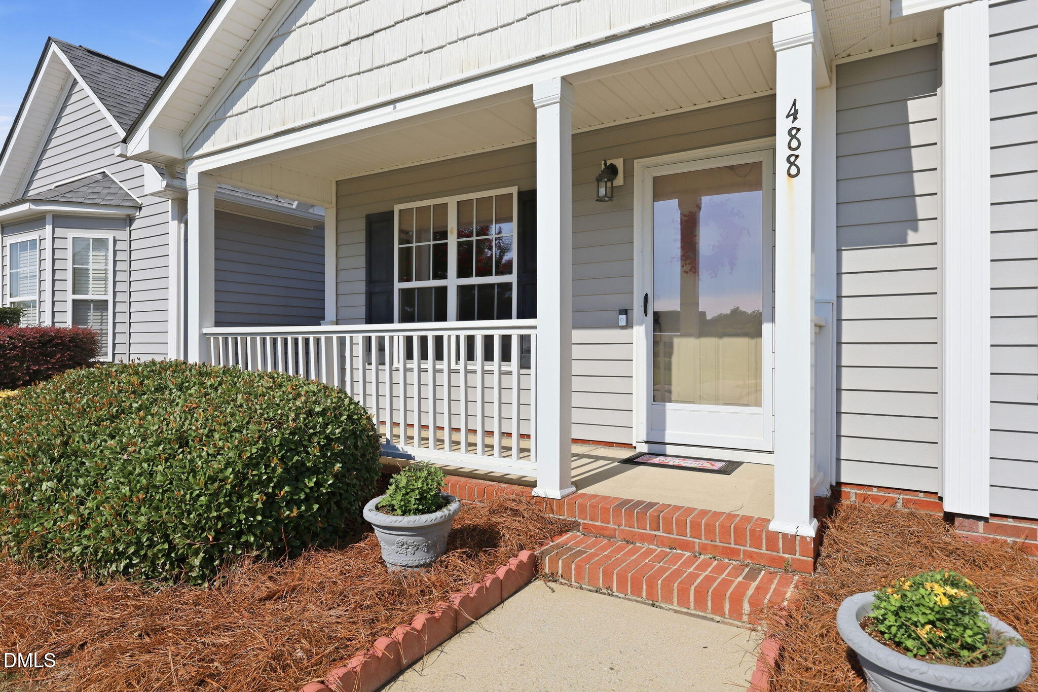 488 Pinecroft Drive Property Photo 1