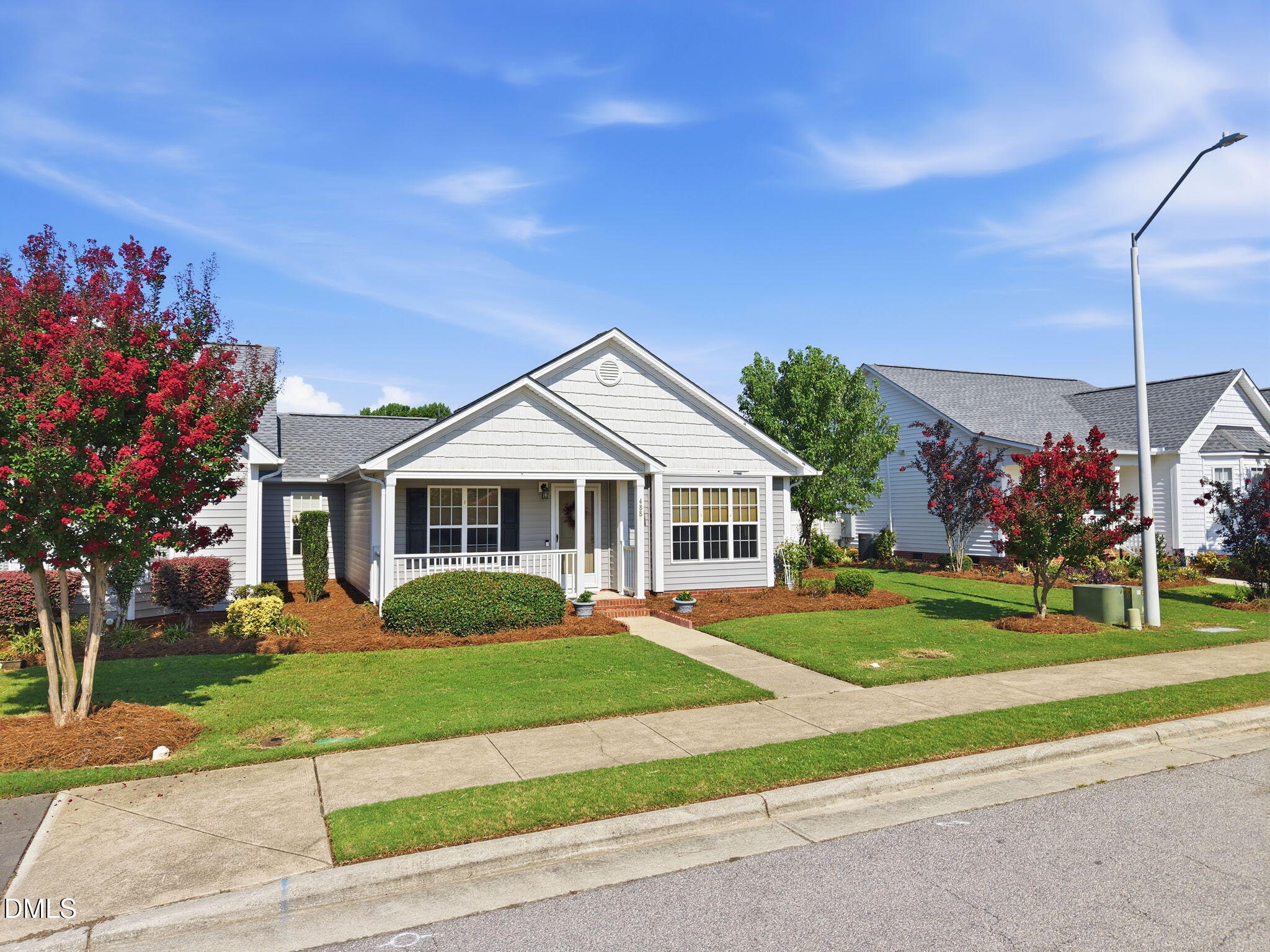 488 Pinecroft Drive Property Photo 4