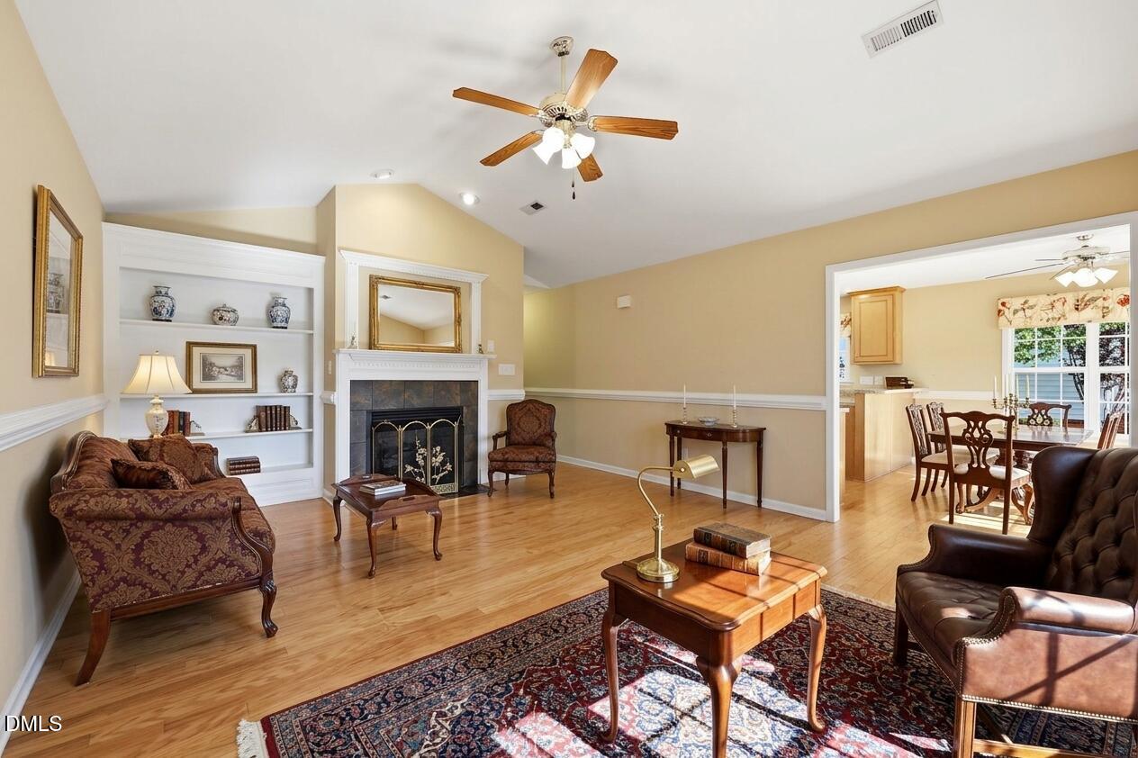 488 Pinecroft Drive Property Photo 8