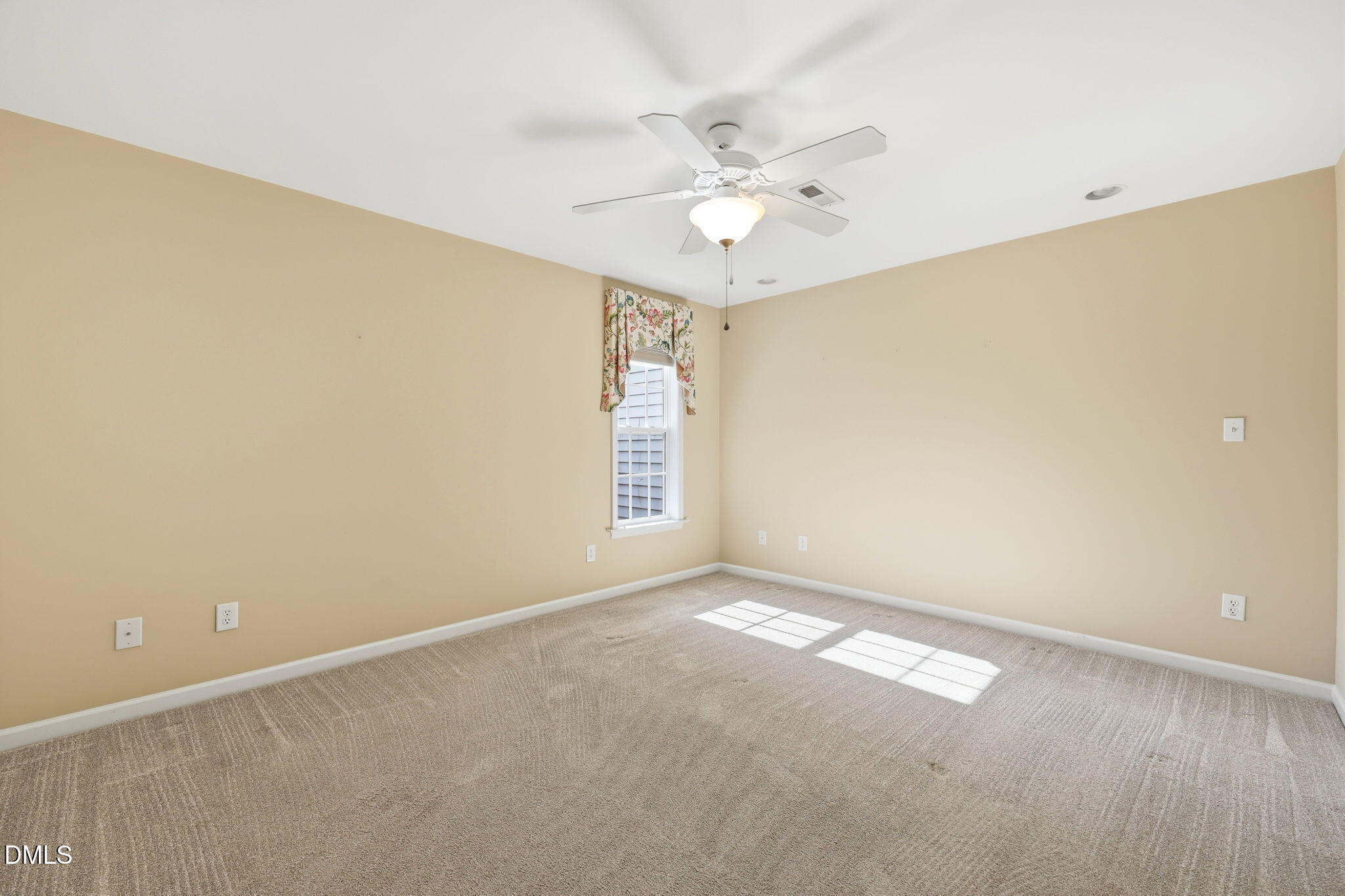 488 Pinecroft Drive Property Photo 22