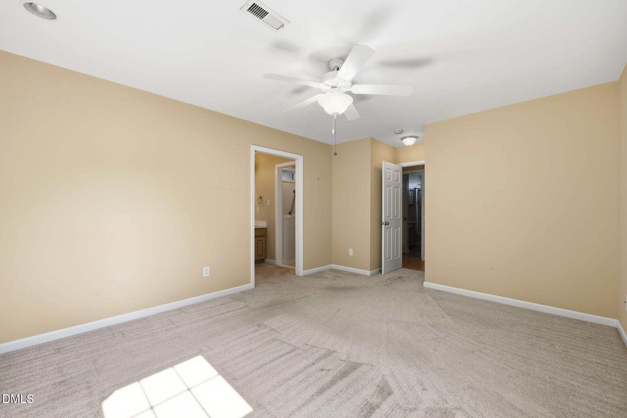 488 Pinecroft Drive Property Photo 23
