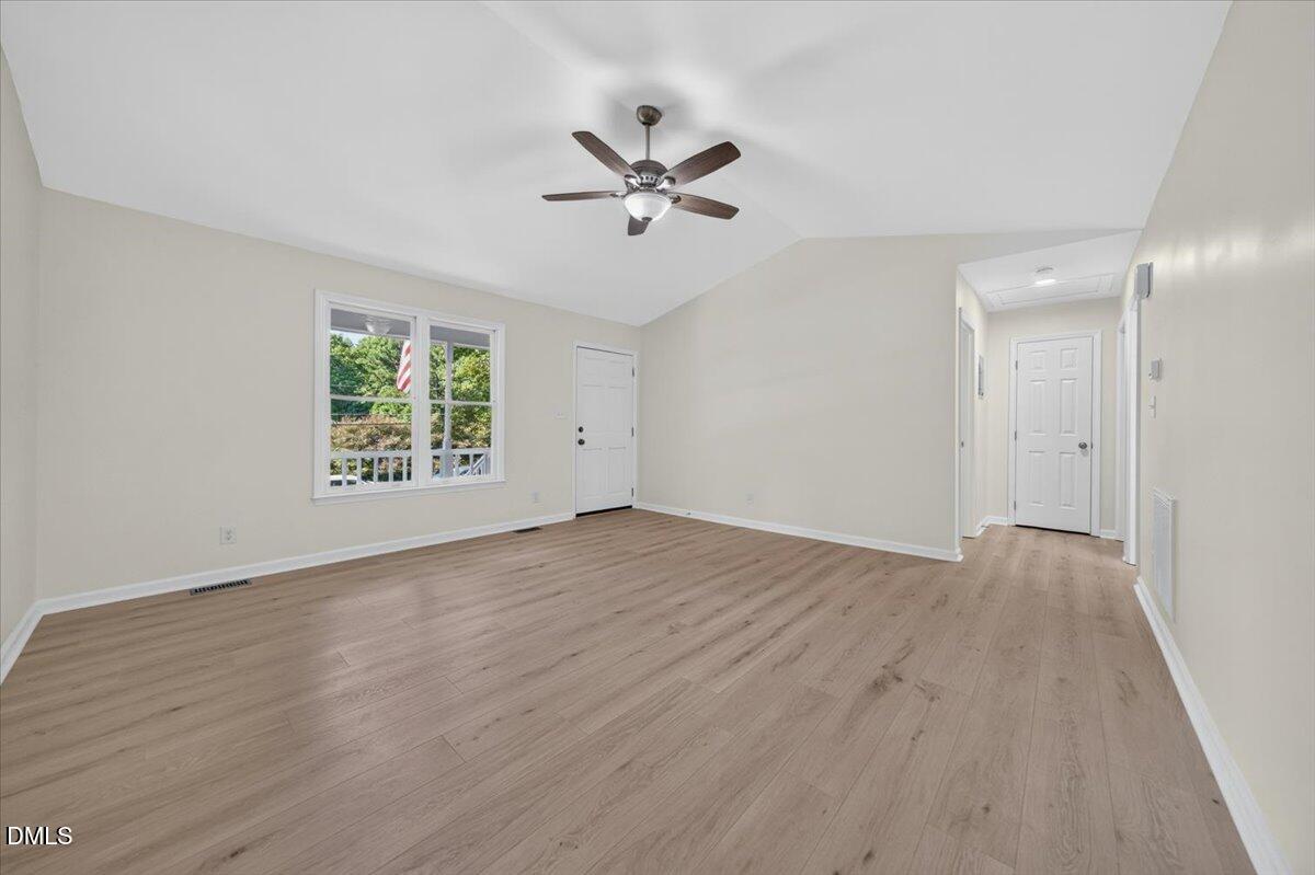 7317 Hunt Valley Trail Property Photo 8