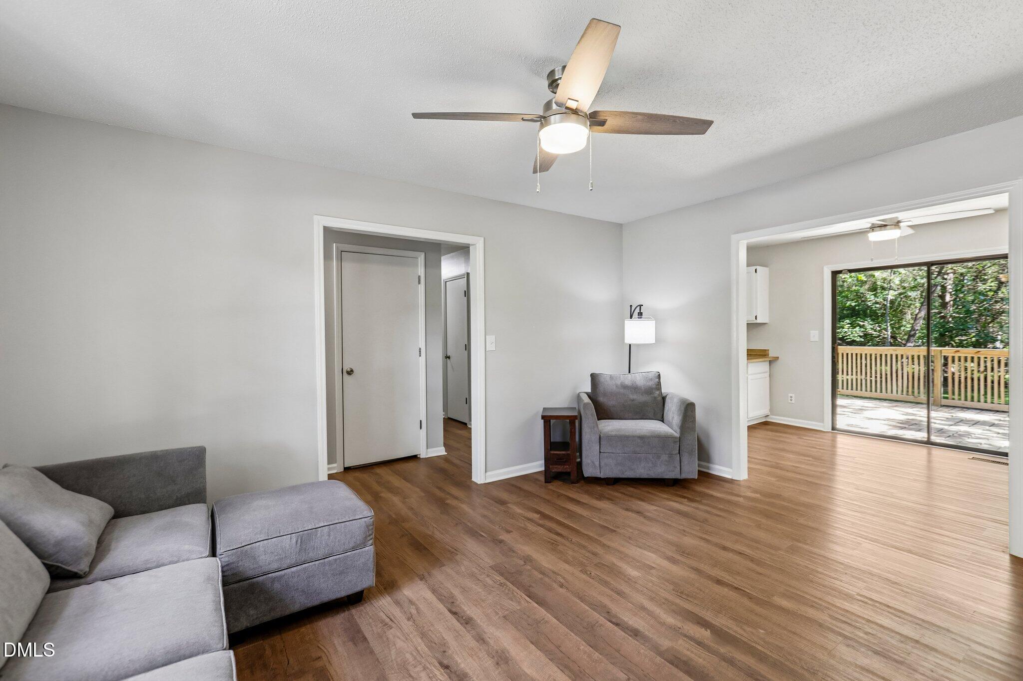 20 E Hester Court Property Photo 8