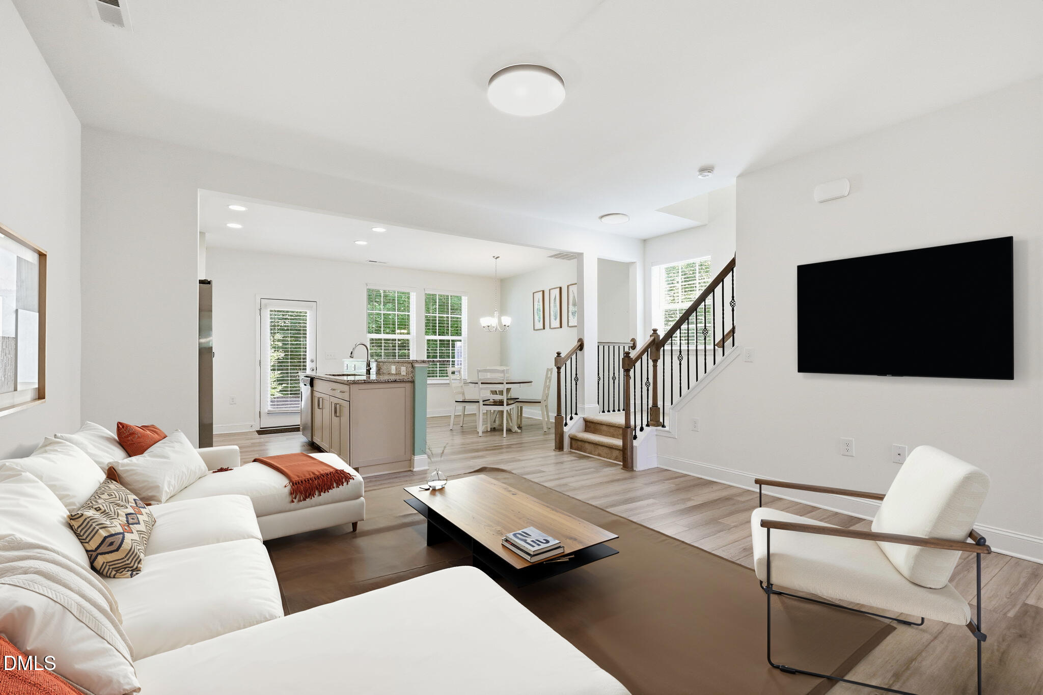 1511 Scholar Drive Property Photo 2