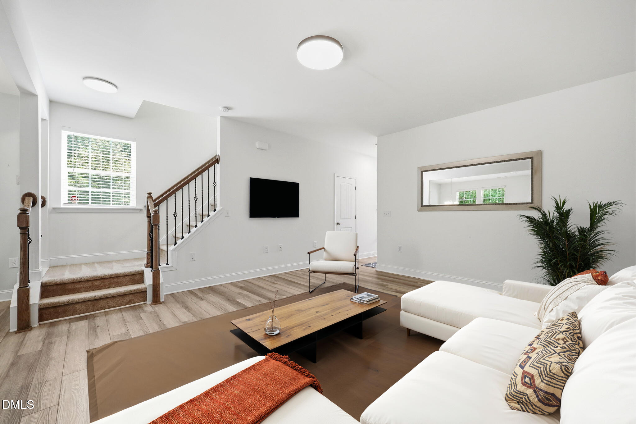 1511 Scholar Drive Property Photo 3