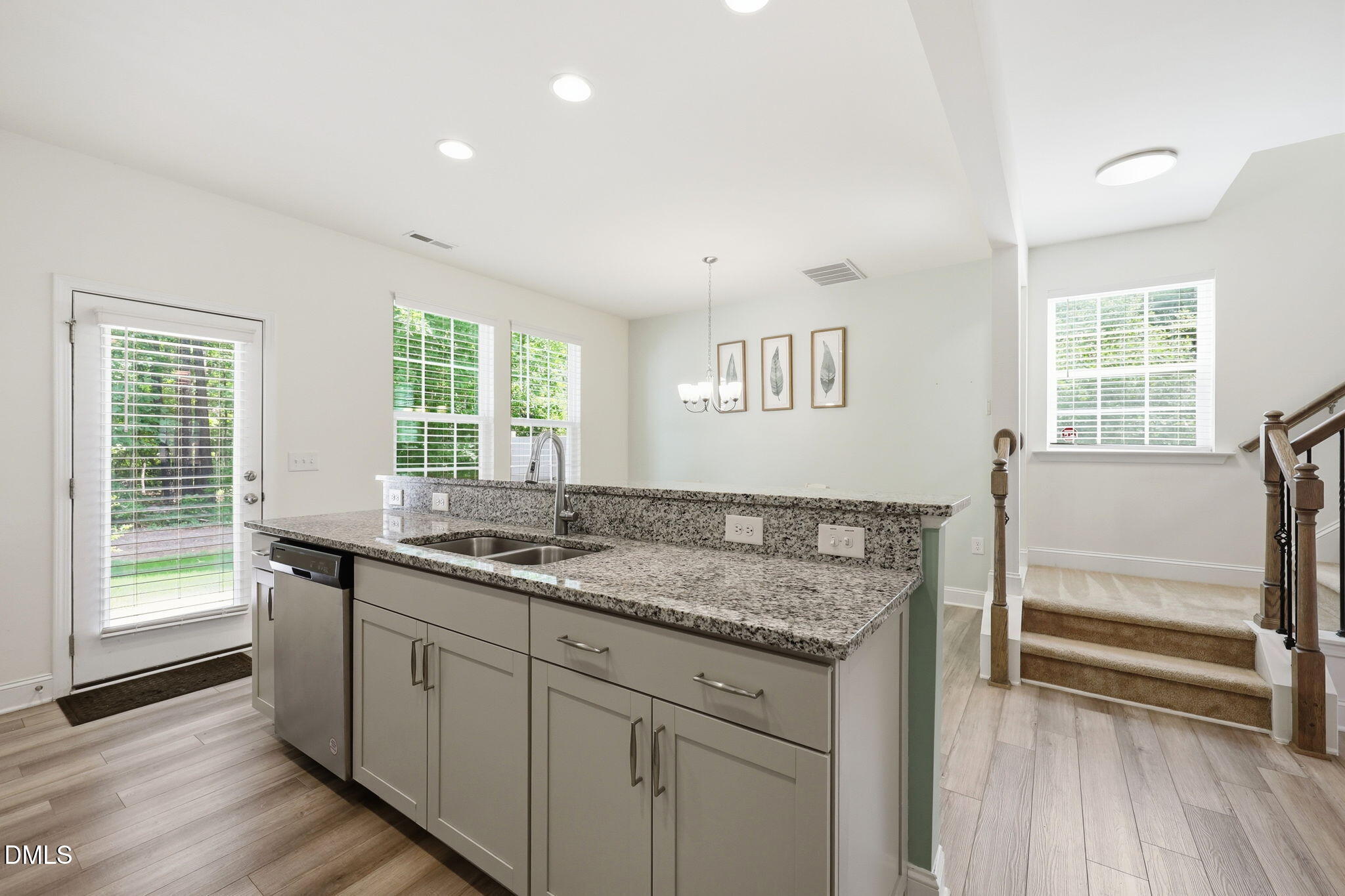1511 Scholar Drive Property Photo 4