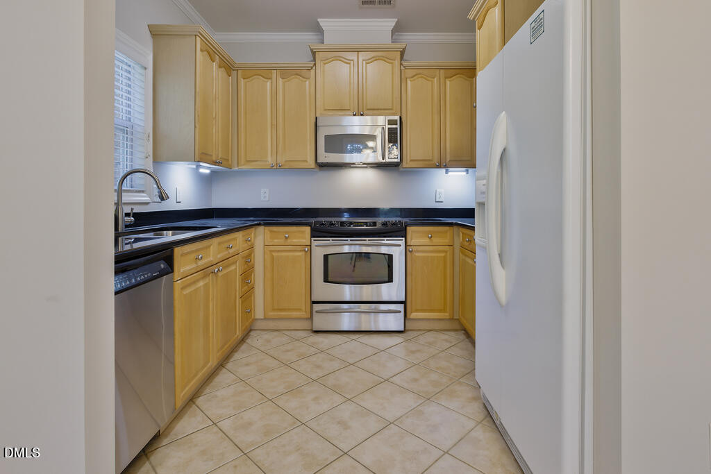 8041 Allyns Landing Way 203 Property Photo 16