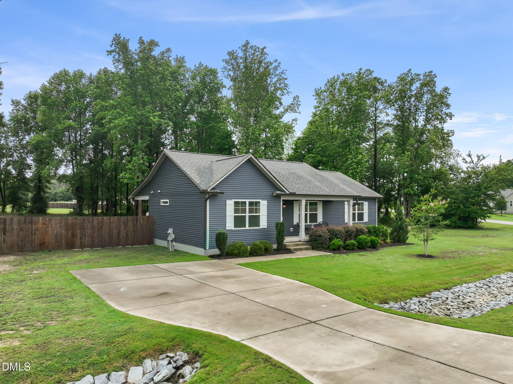 79 Pine Meadow Way Property Photo 2