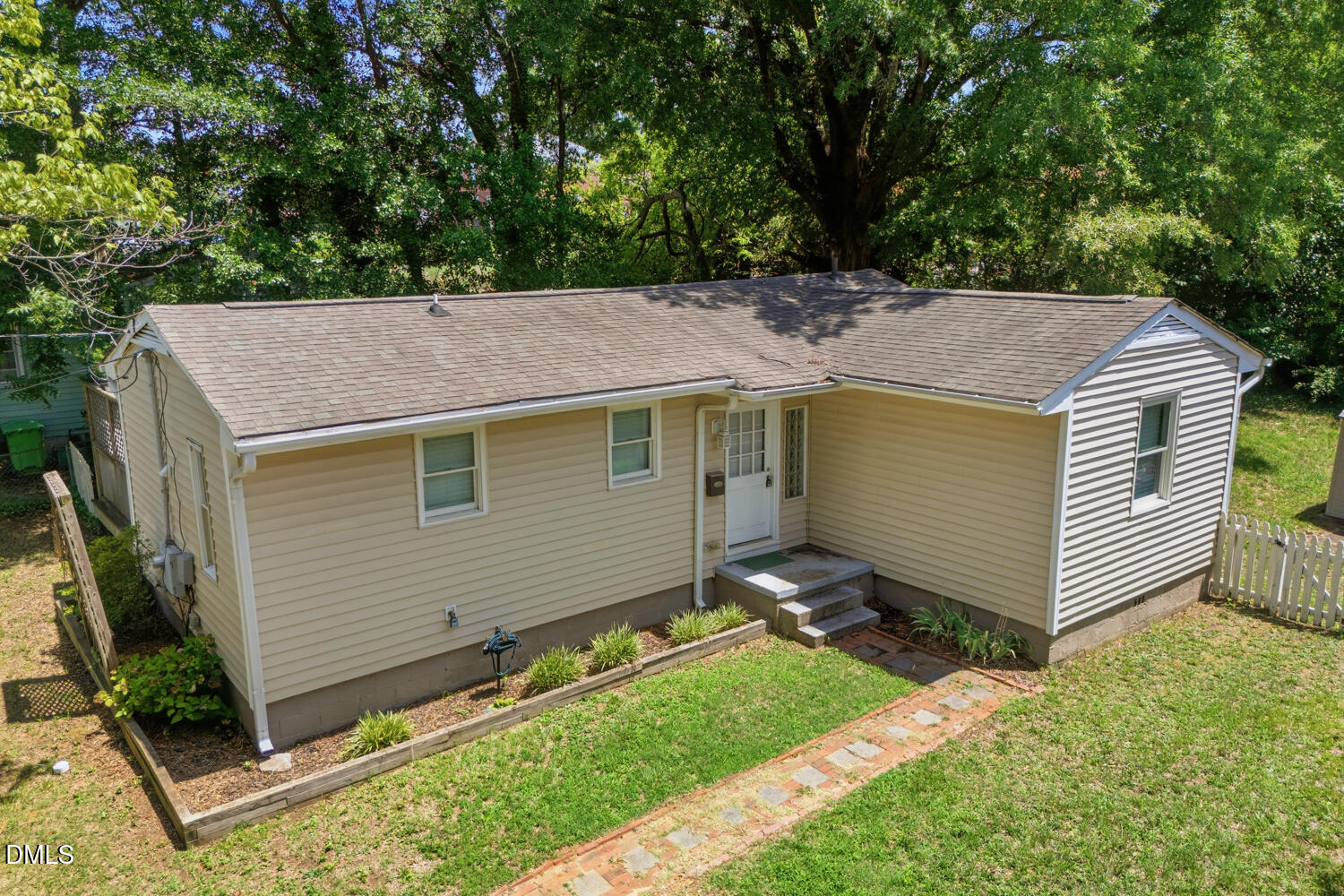 718 Penn Road Property Photo 1