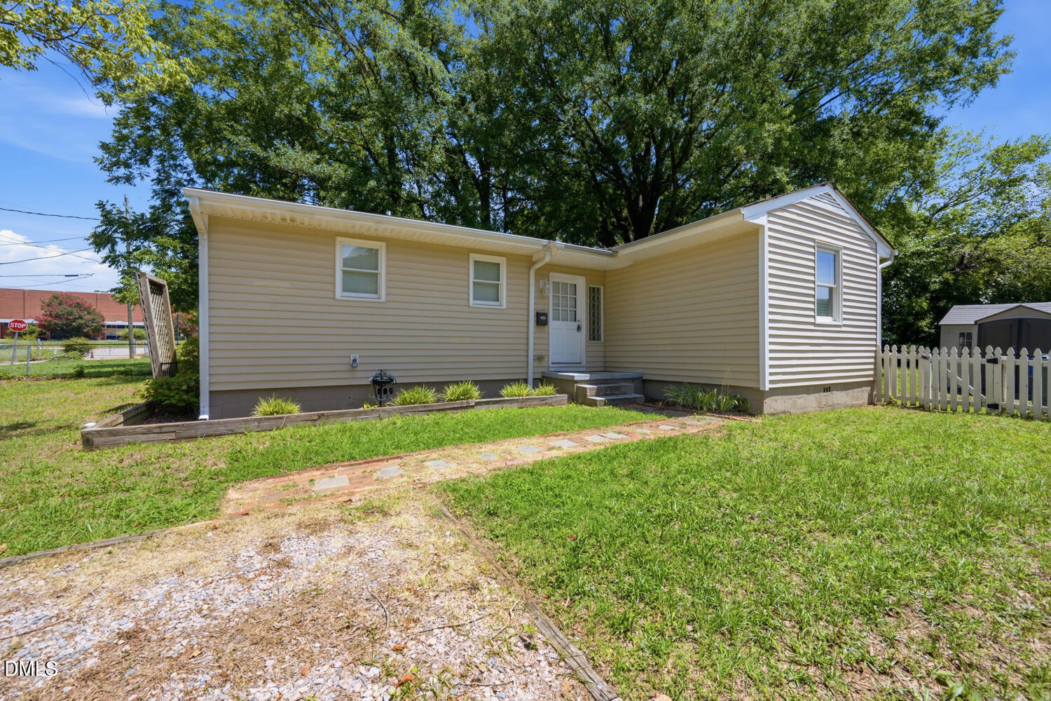 718 Penn Road Property Photo 2