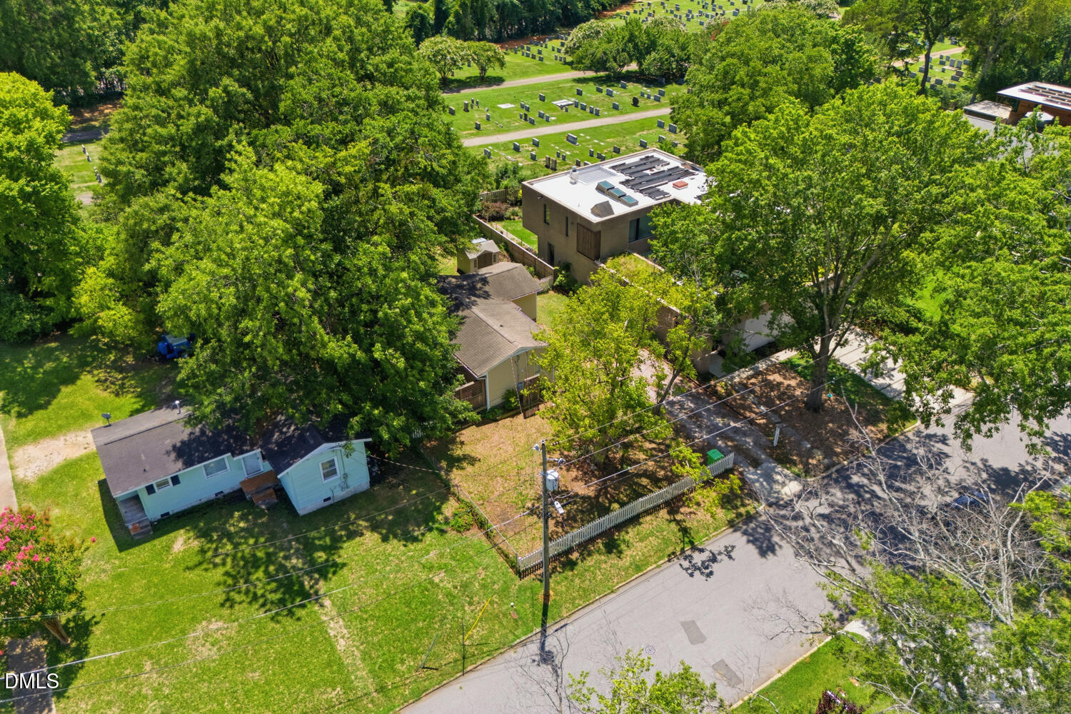 718 Penn Road Property Photo 6