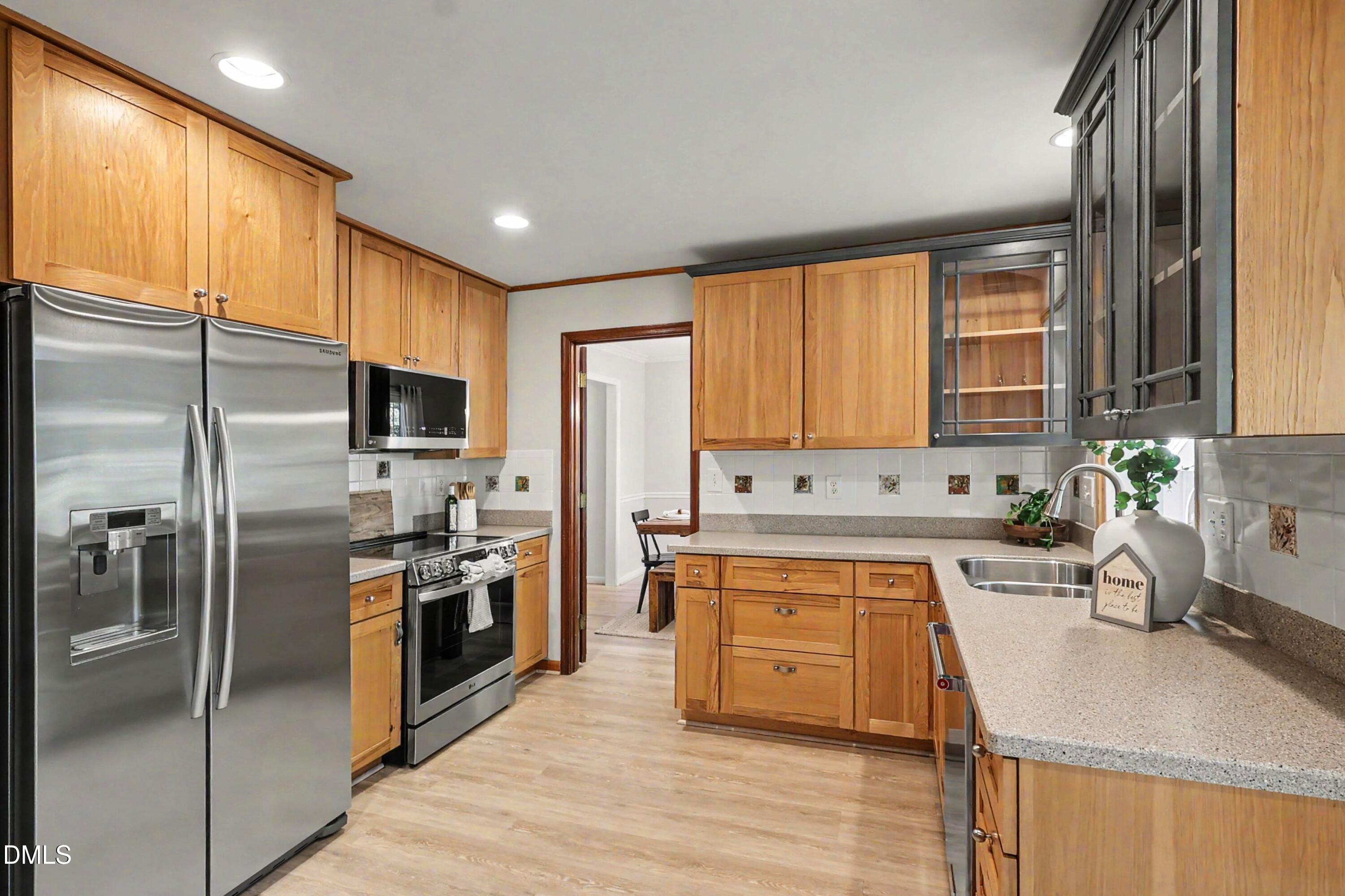 323 Walnut Street Property Photo 12