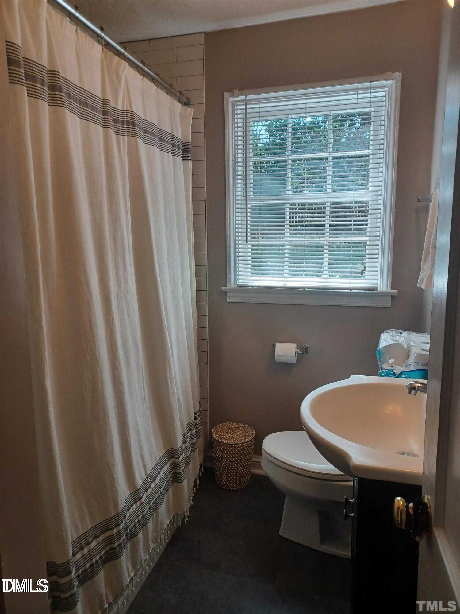 706 Van Buren Road Property Photo 11