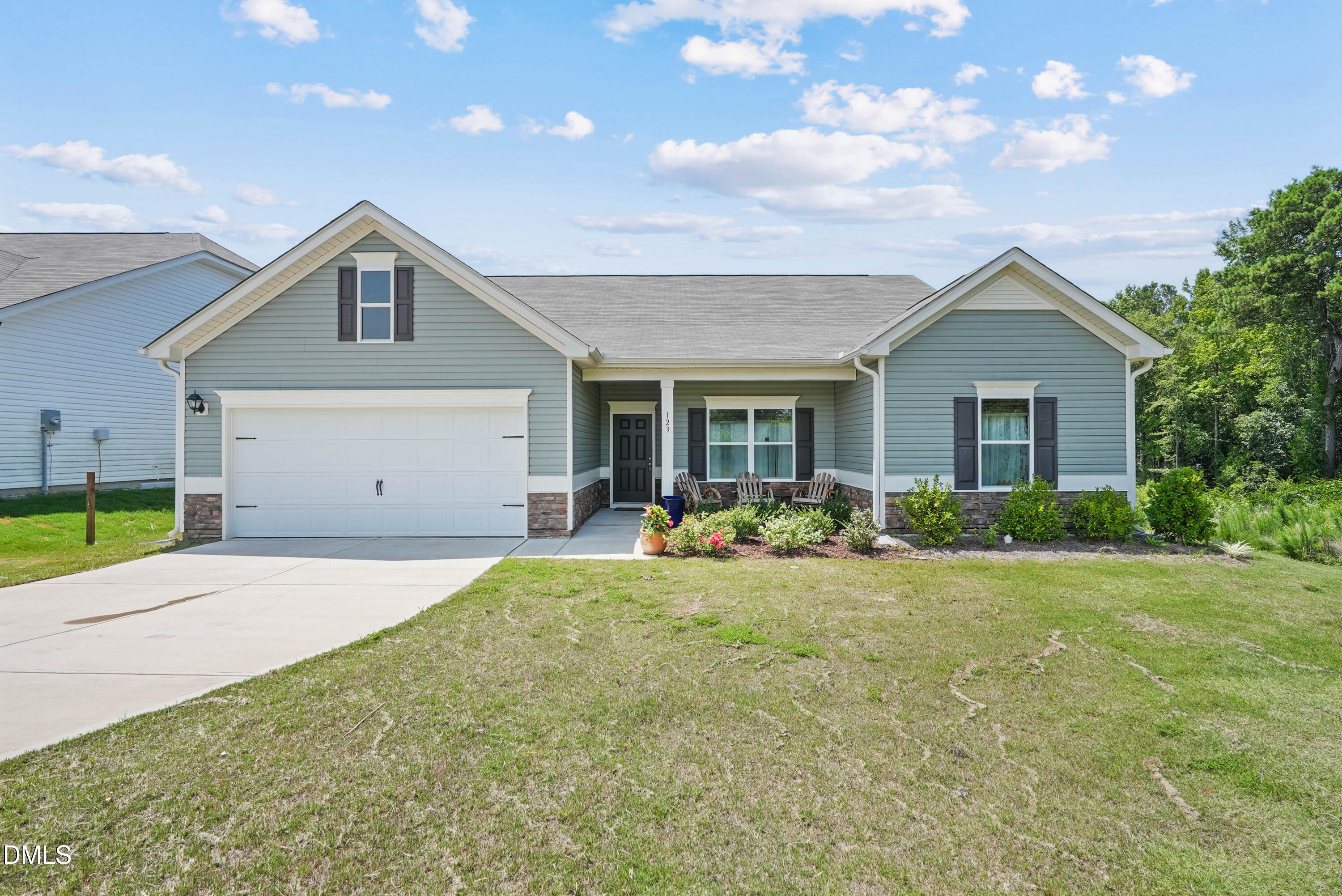 123 Bristow Court Property Photo 4