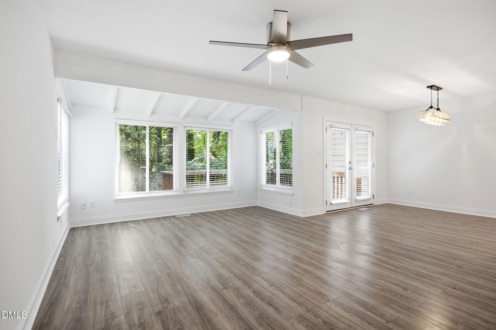 5703 Willowbrook Drive Property Photo 4