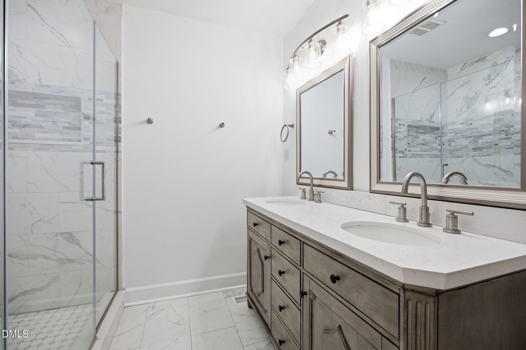 5703 Willowbrook Drive Property Photo 17