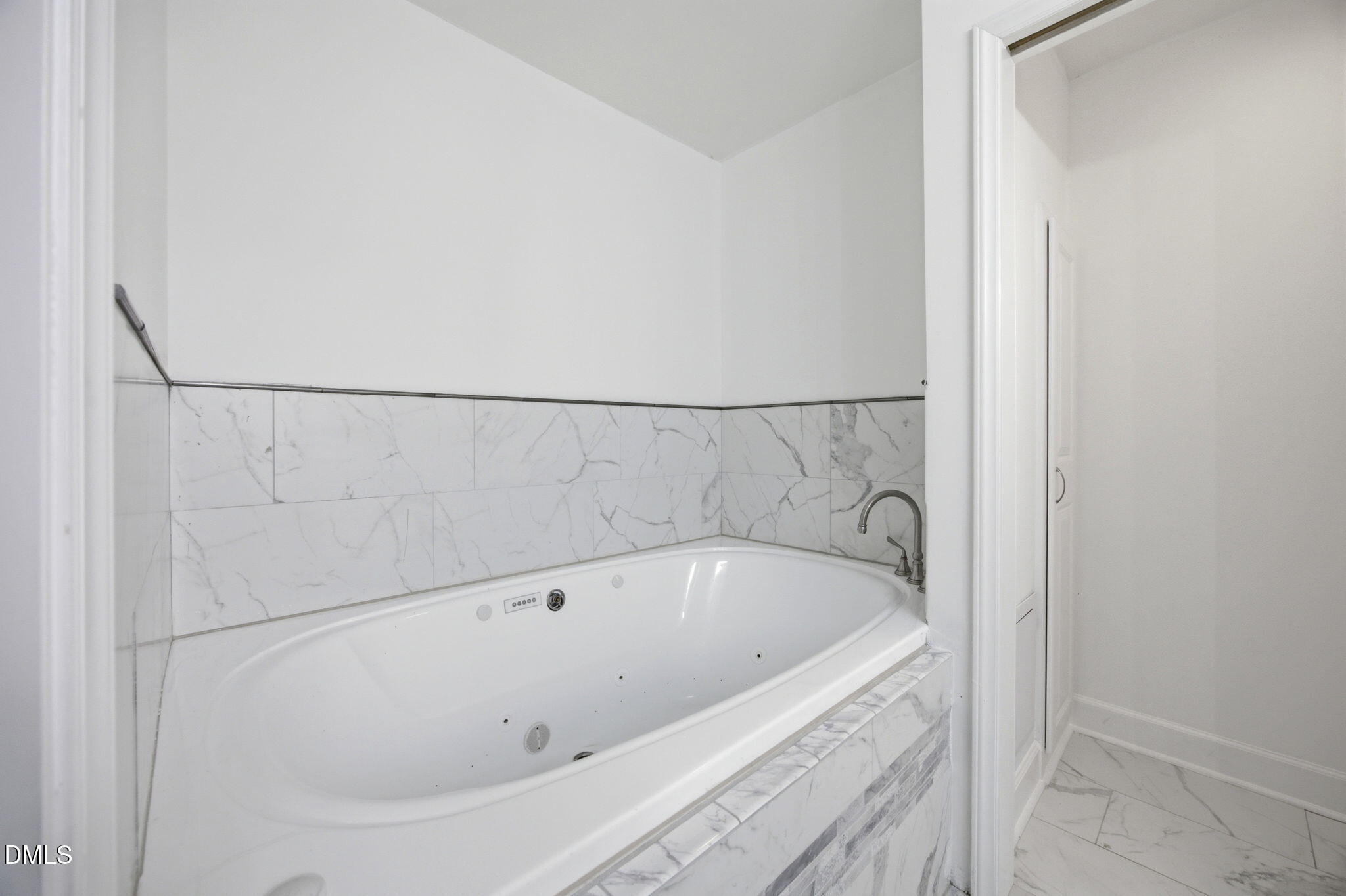 5703 Willowbrook Drive Property Photo 18