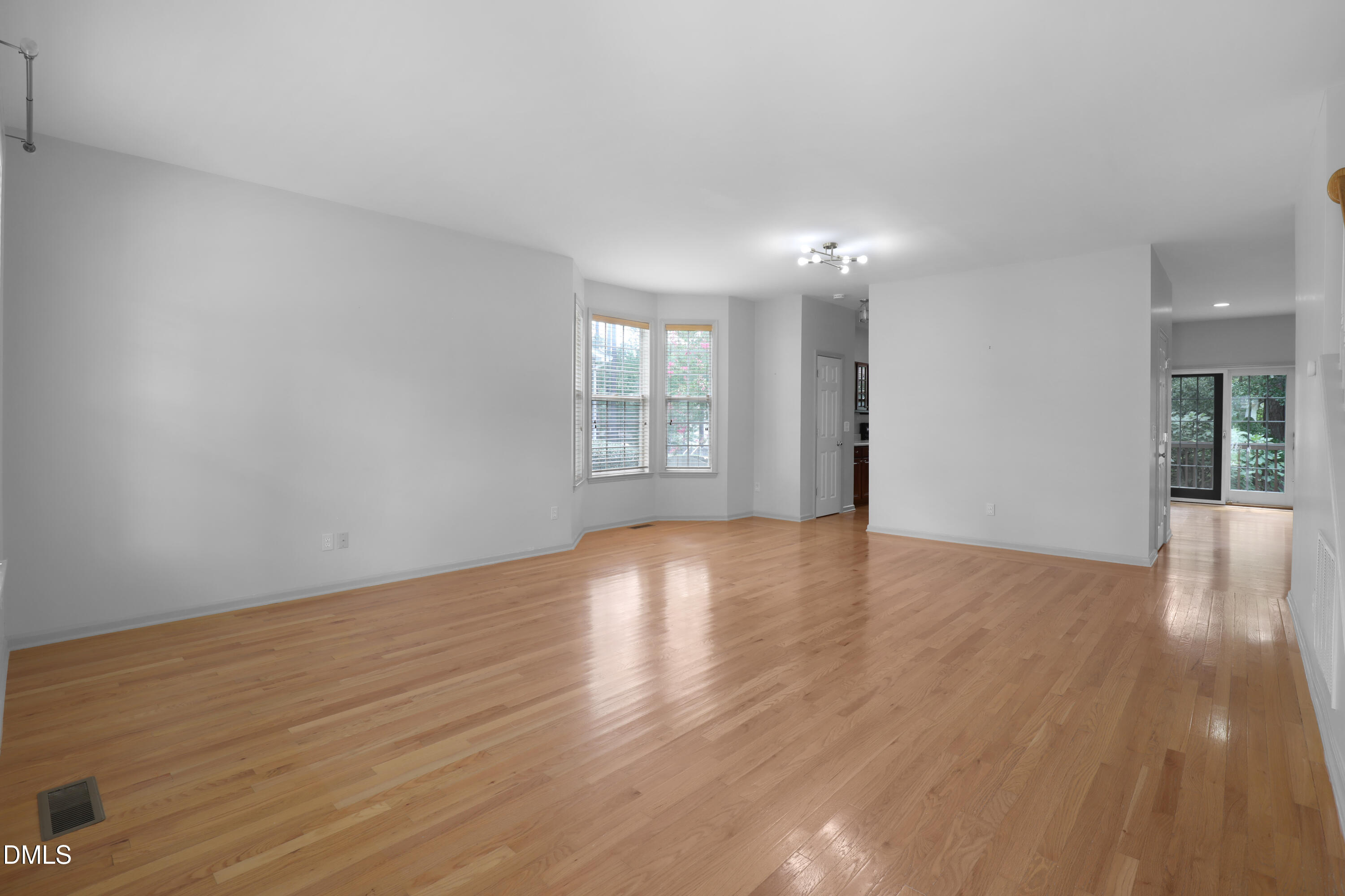 2113 Rocky Mountain Way Property Photo 5