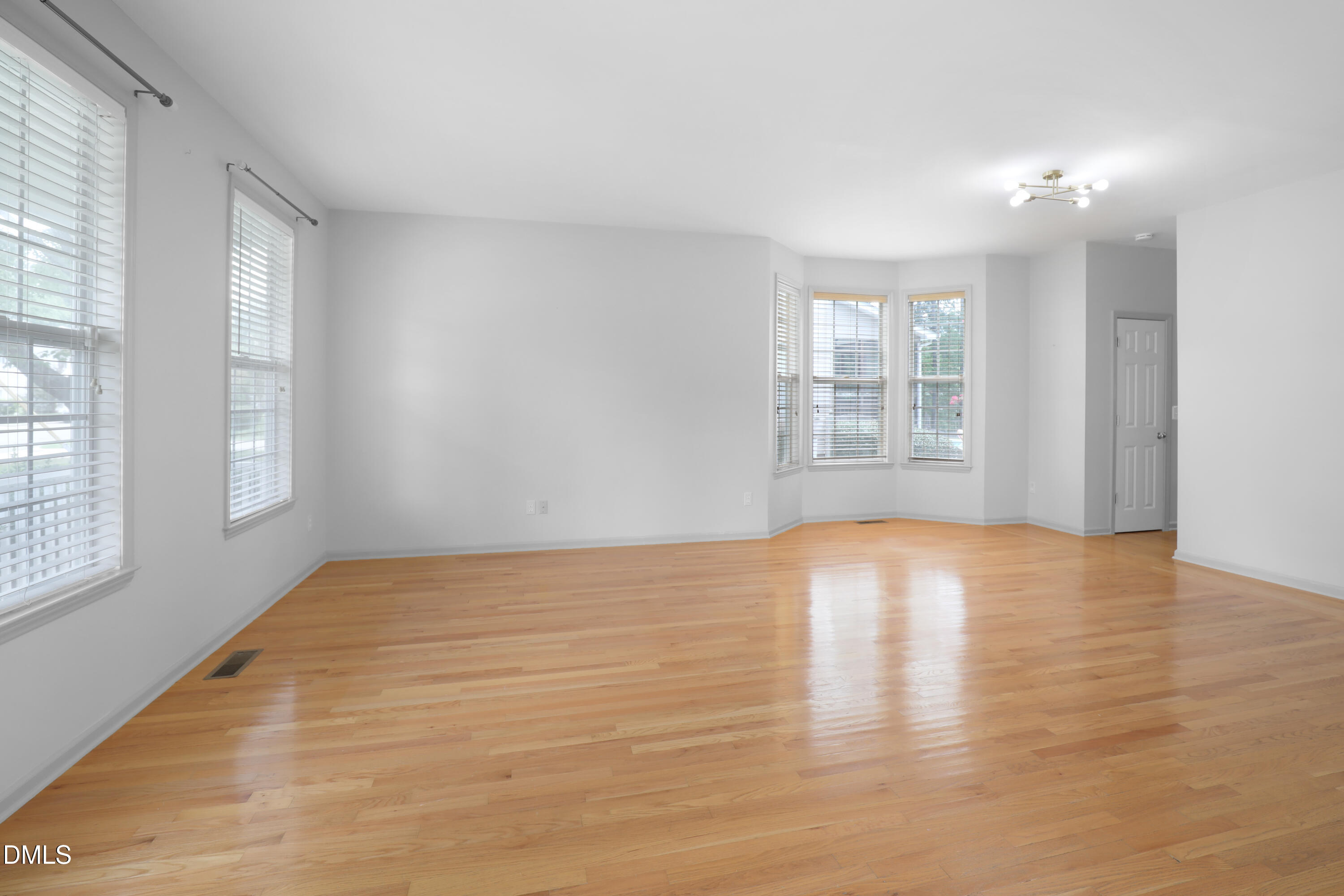 2113 Rocky Mountain Way Property Photo 6