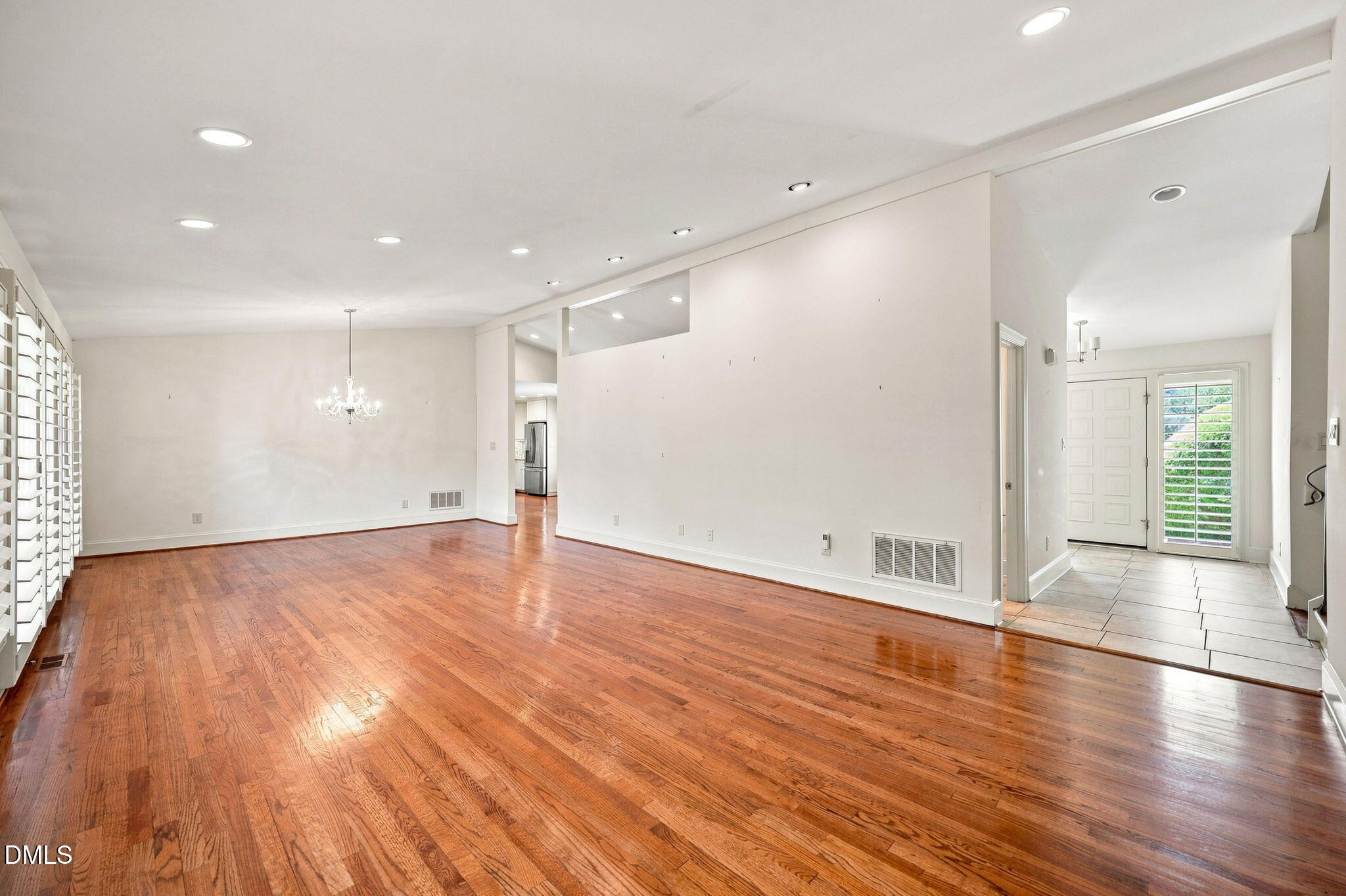6804 Woodhaven Court Property Photo 6