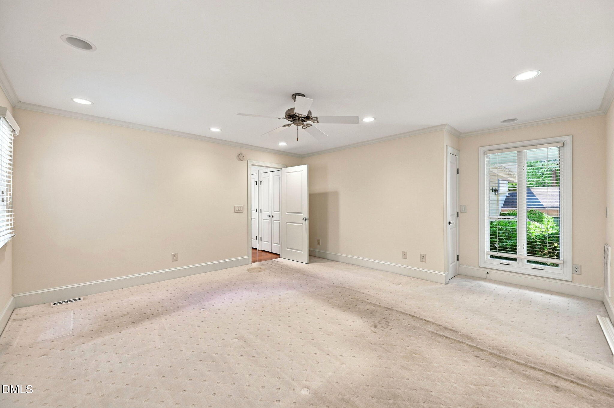 6804 Woodhaven Court Property Photo 16