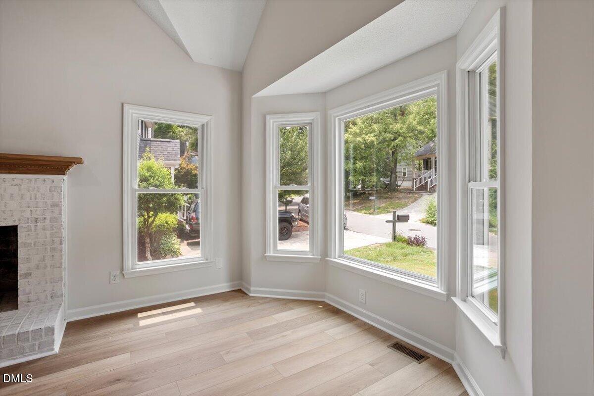 1720 Kingston Heath Way Property Photo 6