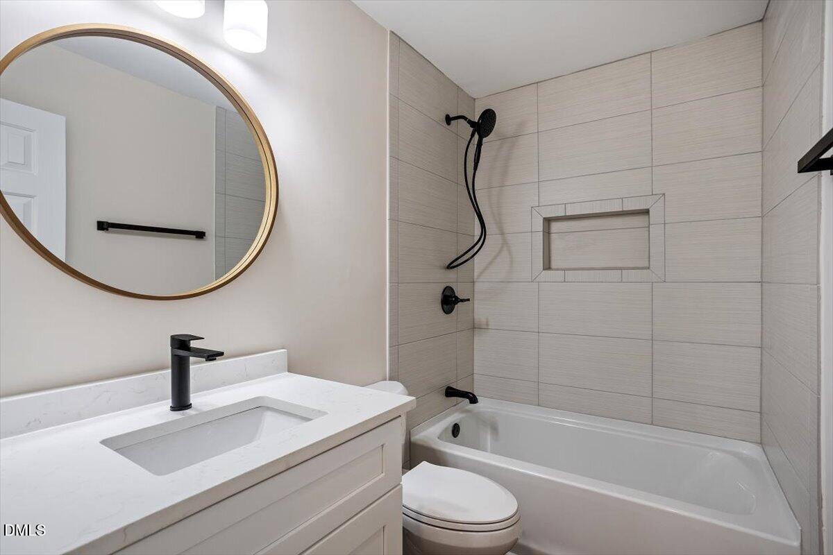 1720 Kingston Heath Way Property Photo 17