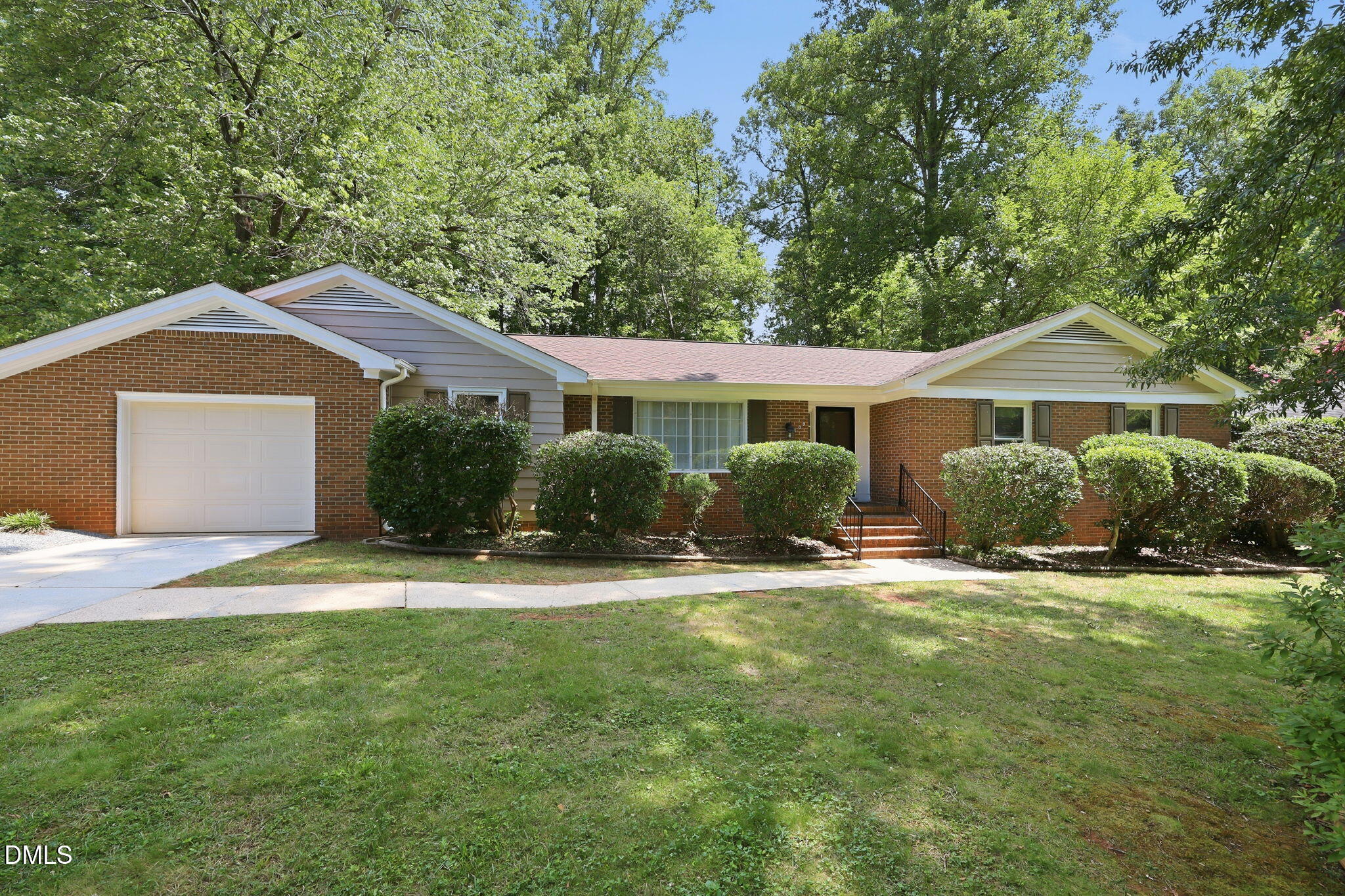 409 Oakridge Road Property Photo 1