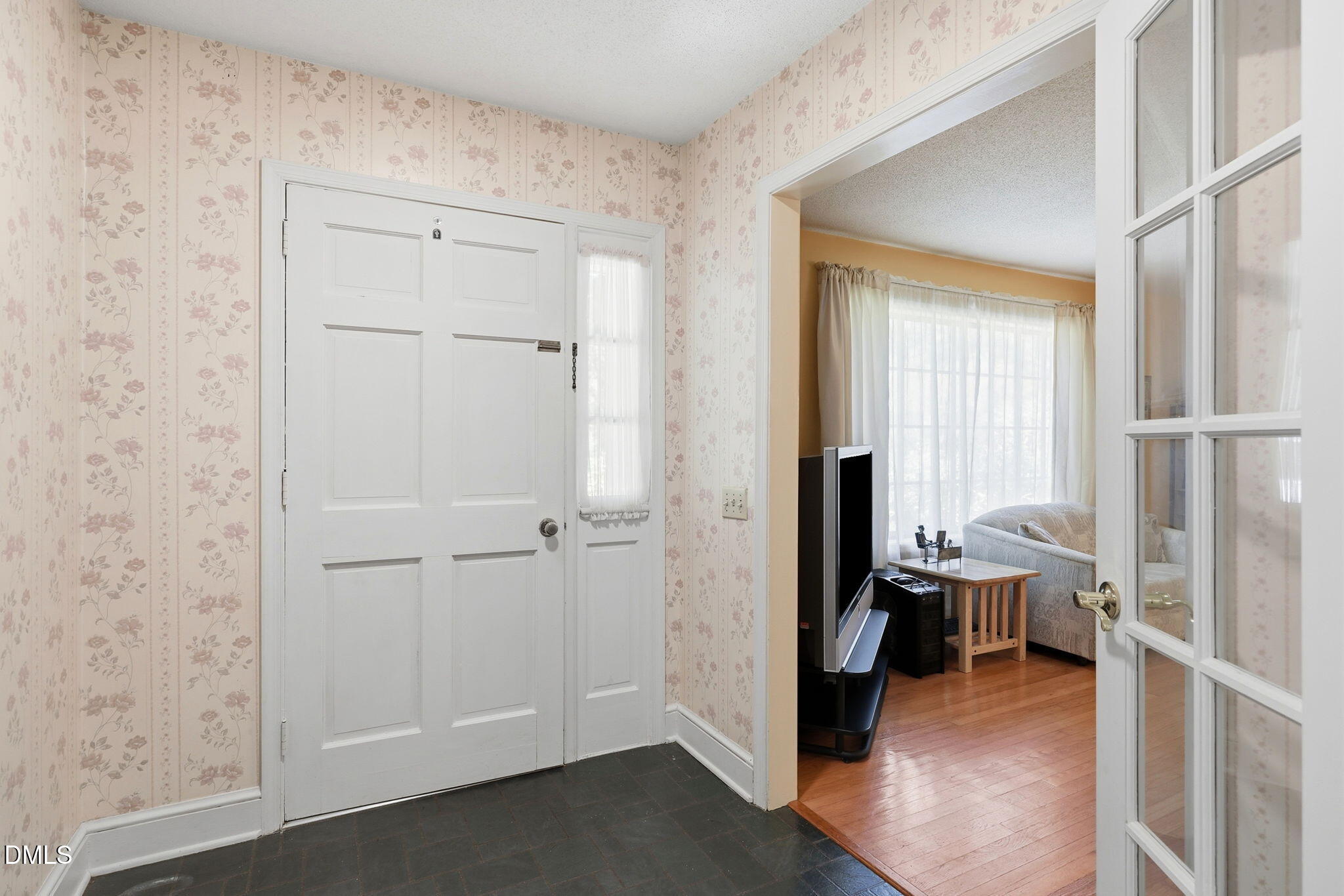409 Oakridge Road Property Photo 4