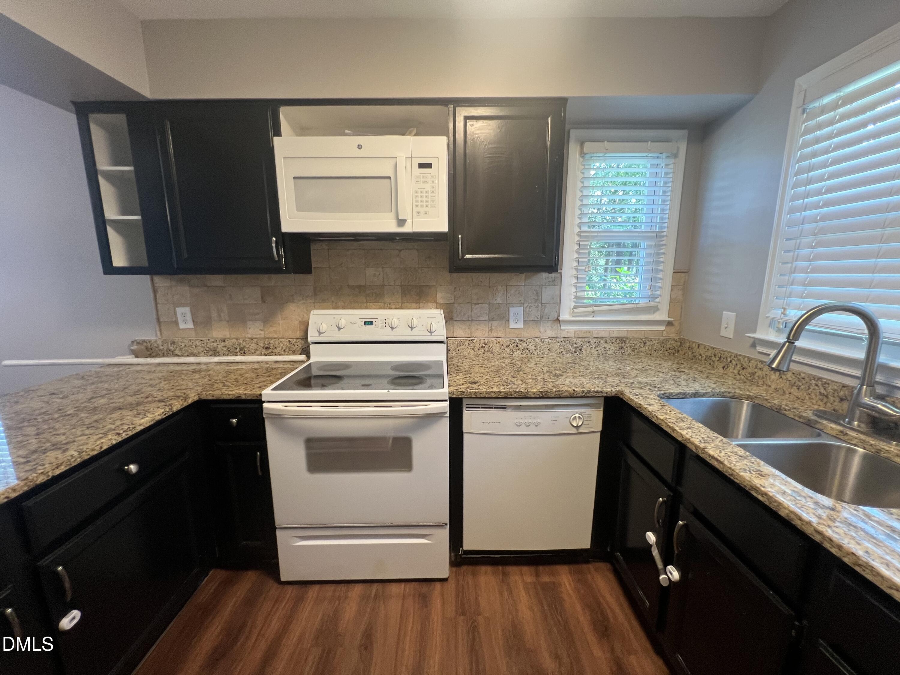 4460 Roller Court Property Photo 5