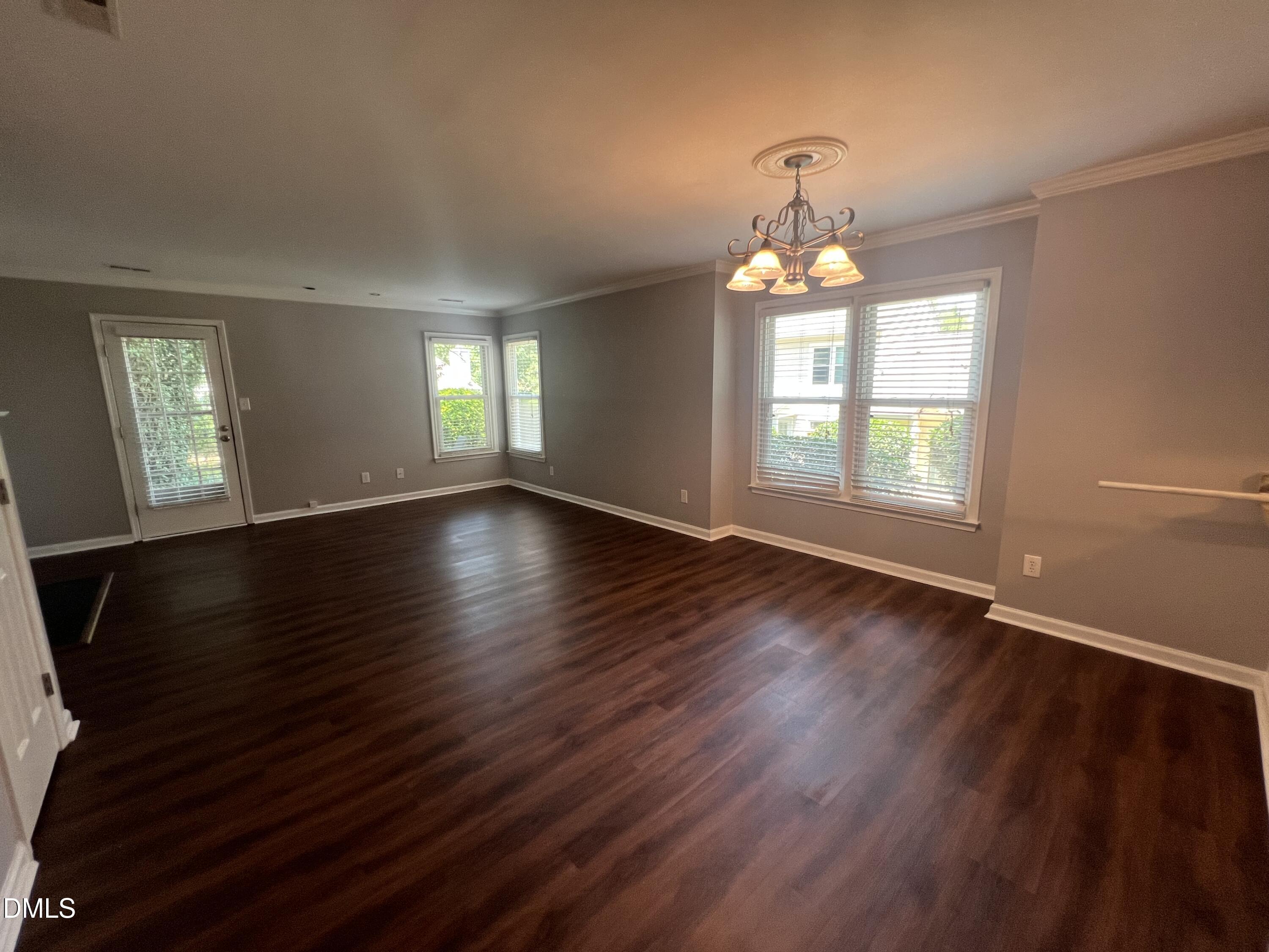 4460 Roller Court Property Photo 6