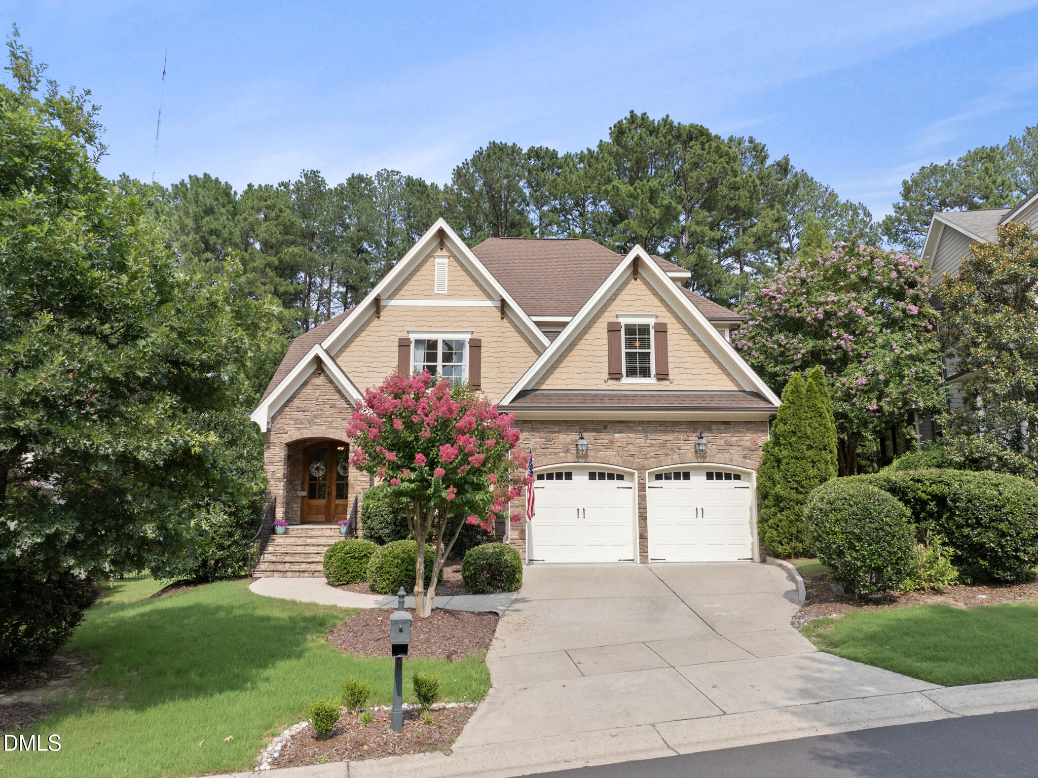 1008 Shasta Daisy Drive Property Photo 1