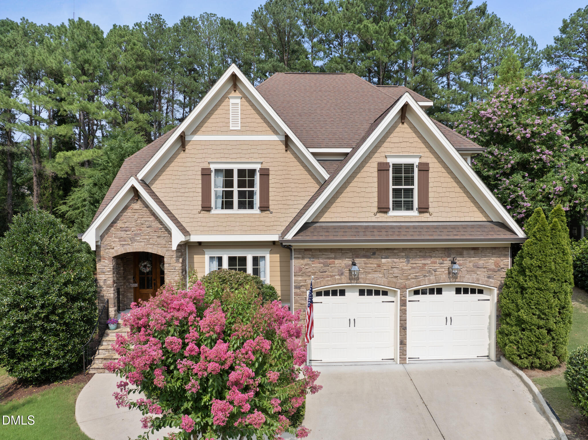 1008 Shasta Daisy Drive Property Photo 2