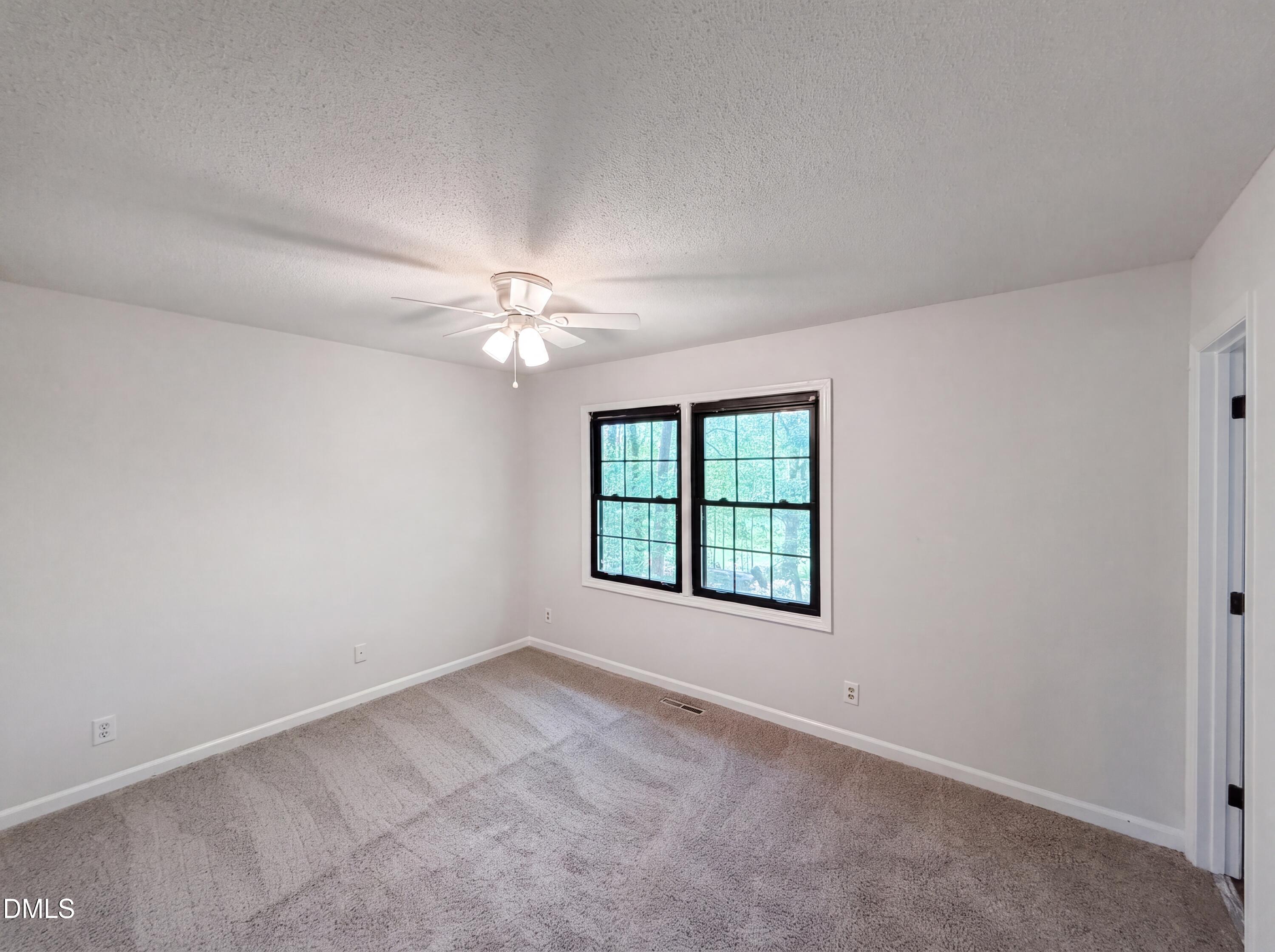 2560 Mangum Avenue Property Photo 7