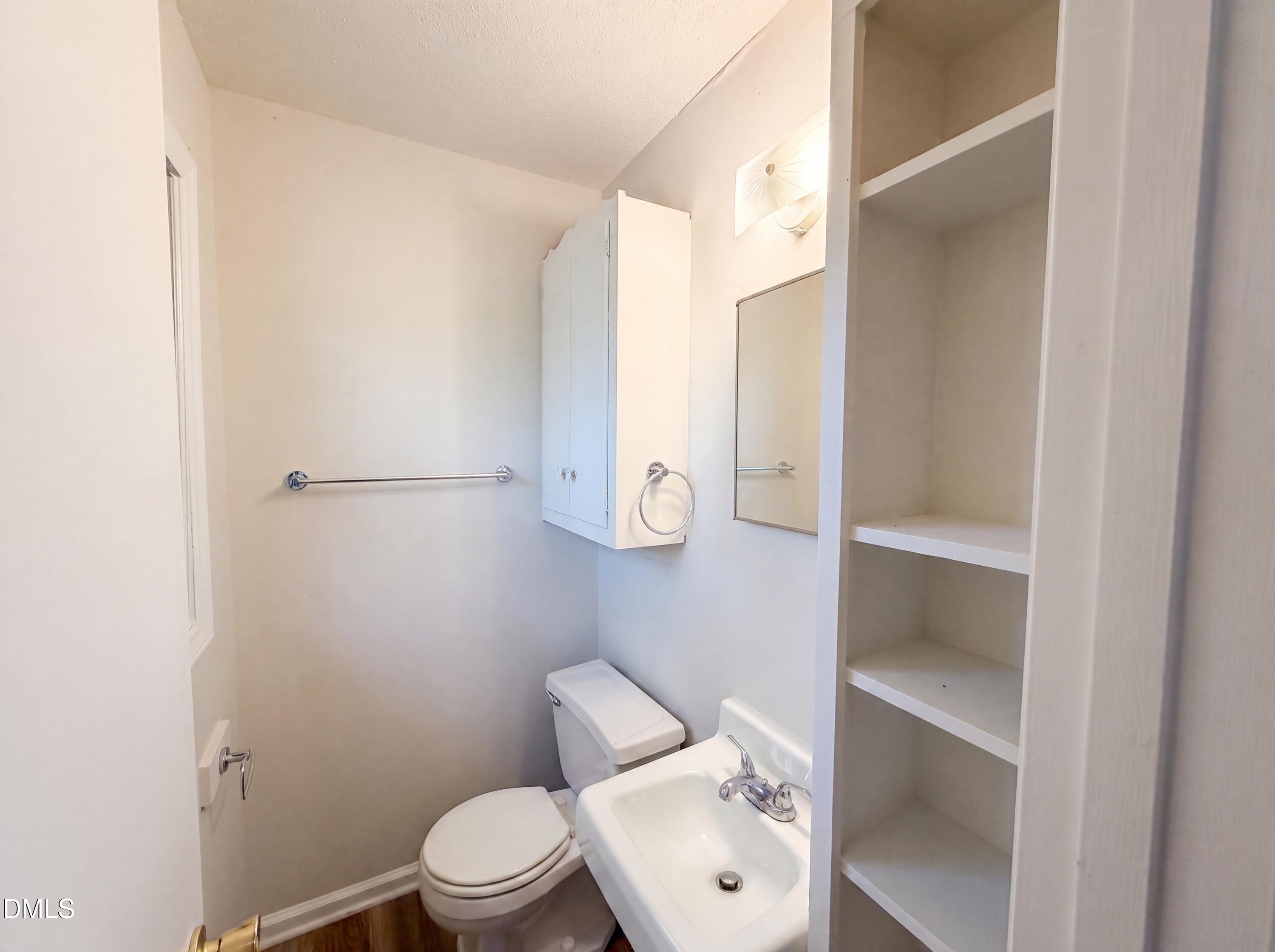 2560 Mangum Avenue Property Photo 14