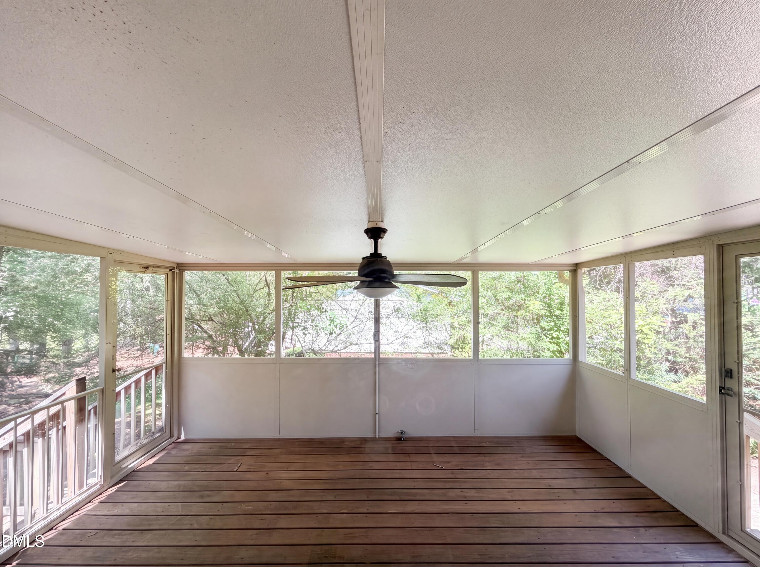 2560 Mangum Avenue Property Photo 16