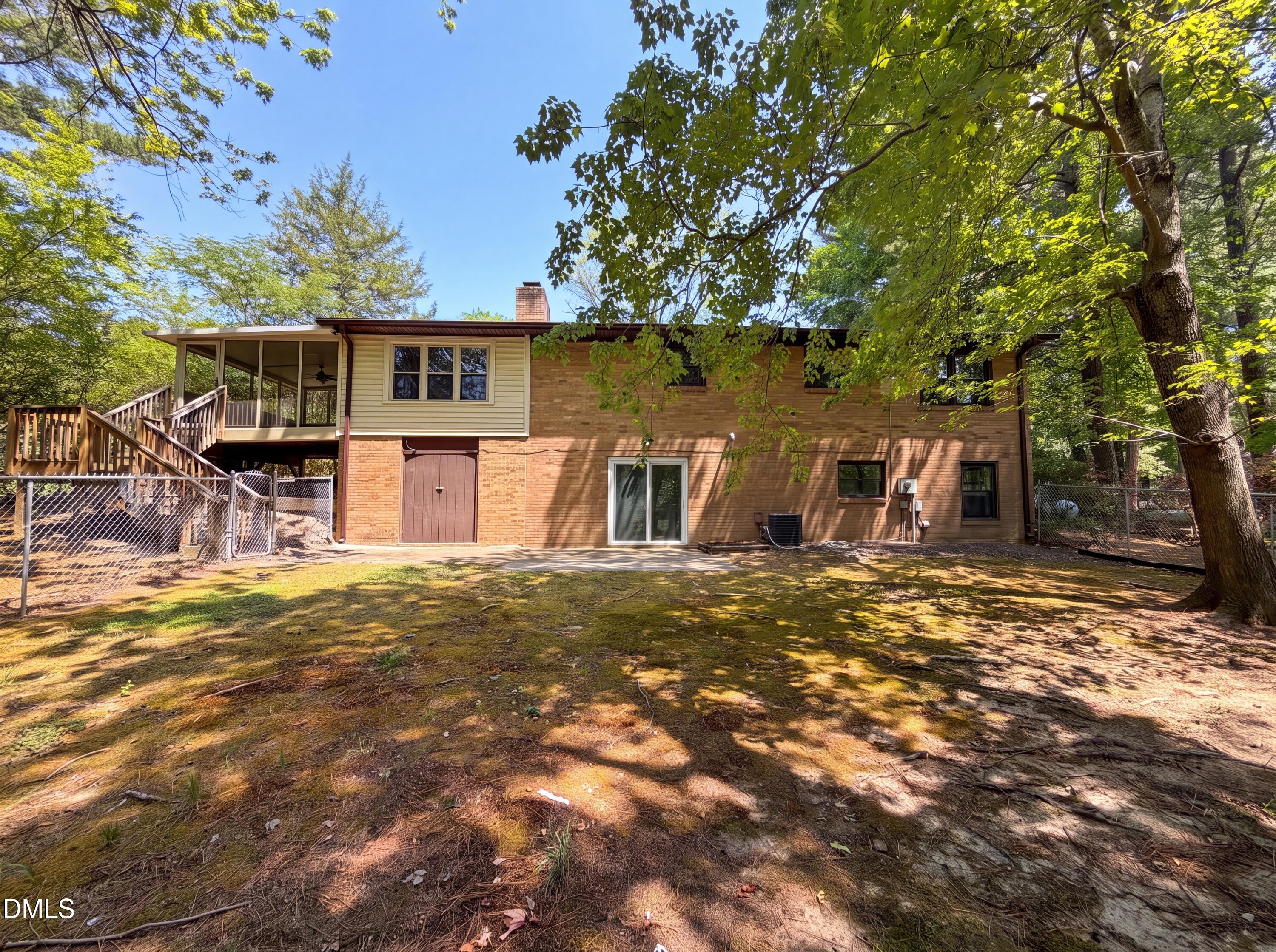 2560 Mangum Avenue Property Photo 18