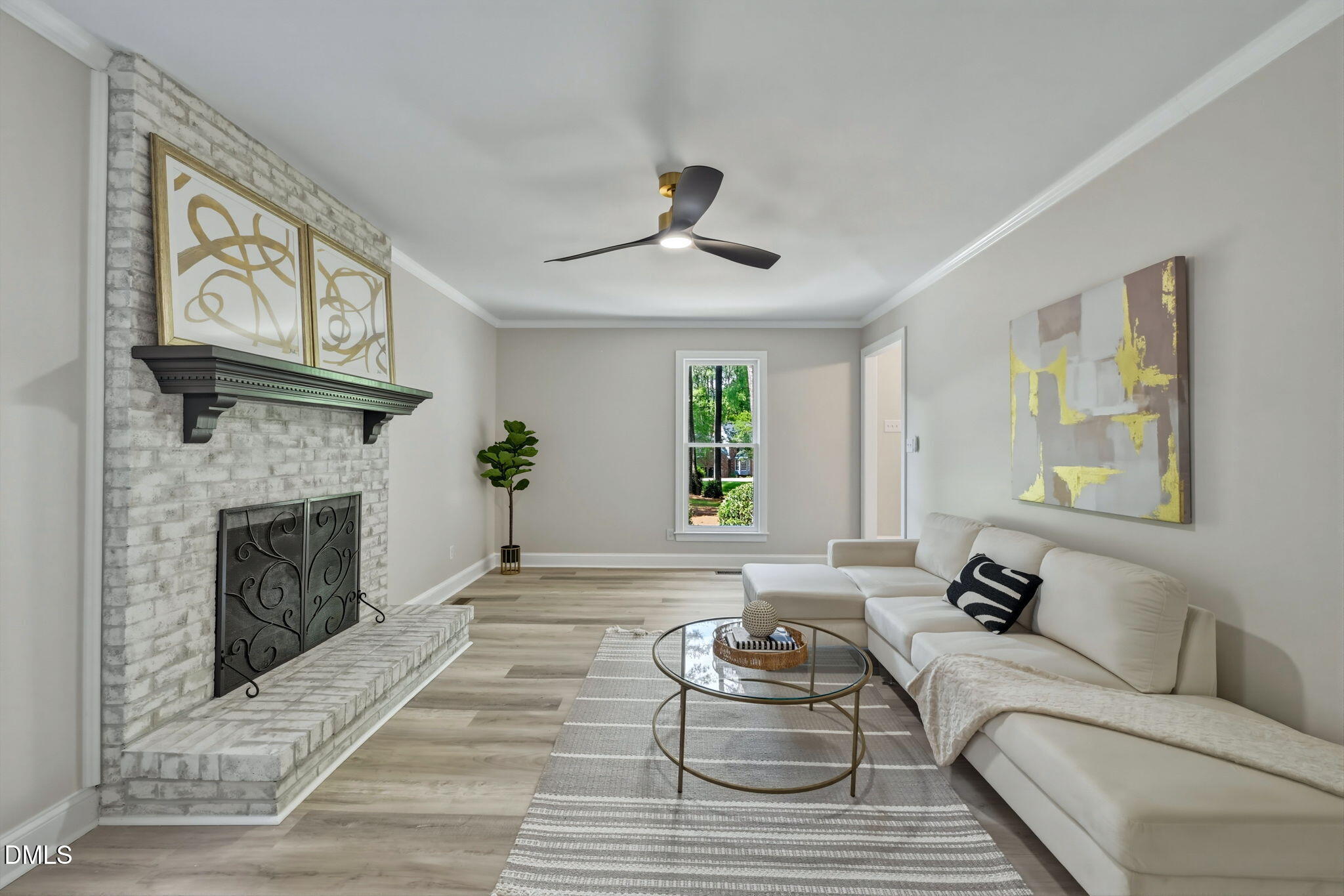 600 Brittany Bay E Property Photo 4