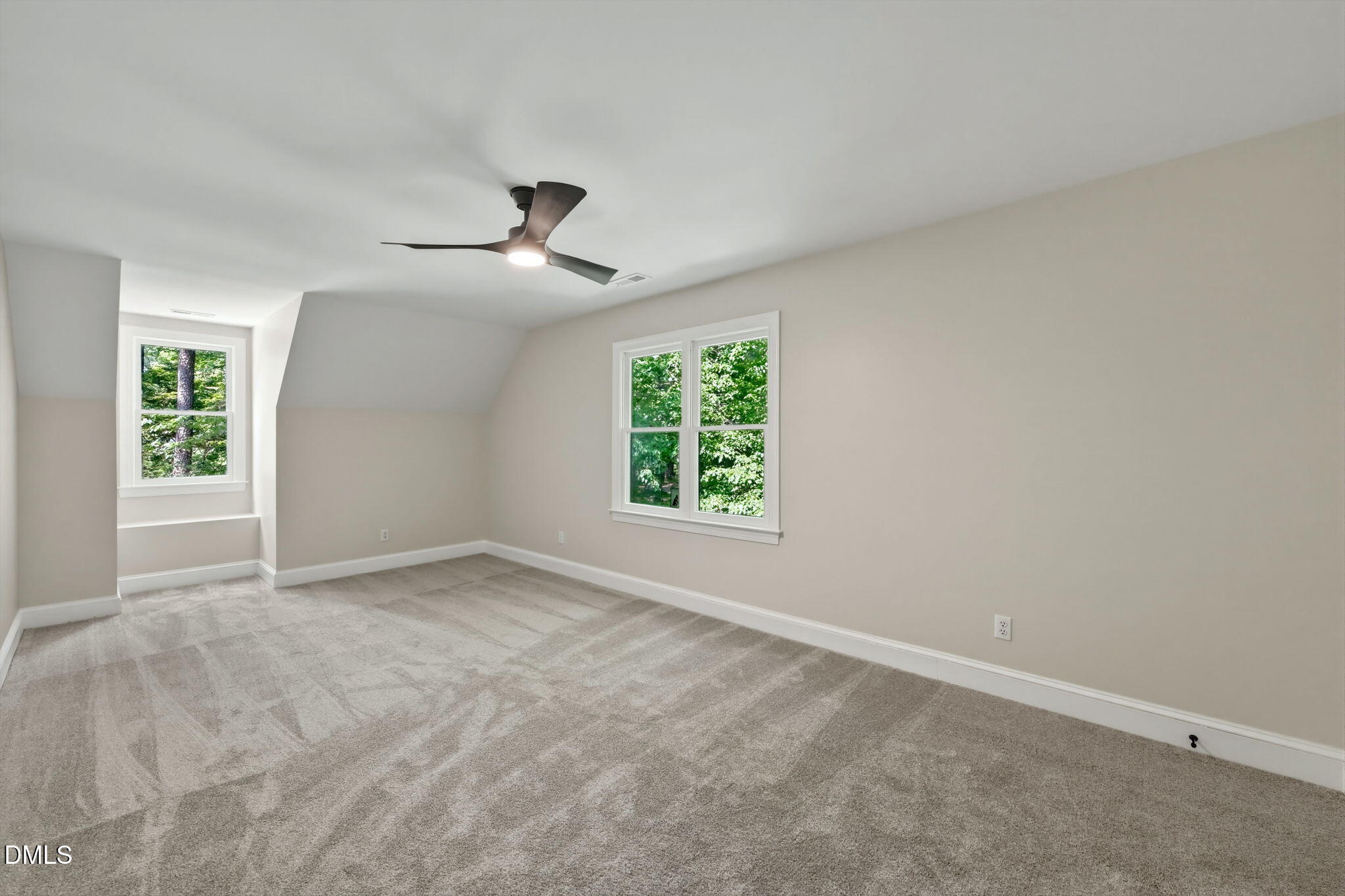 600 Brittany Bay E Property Photo 17