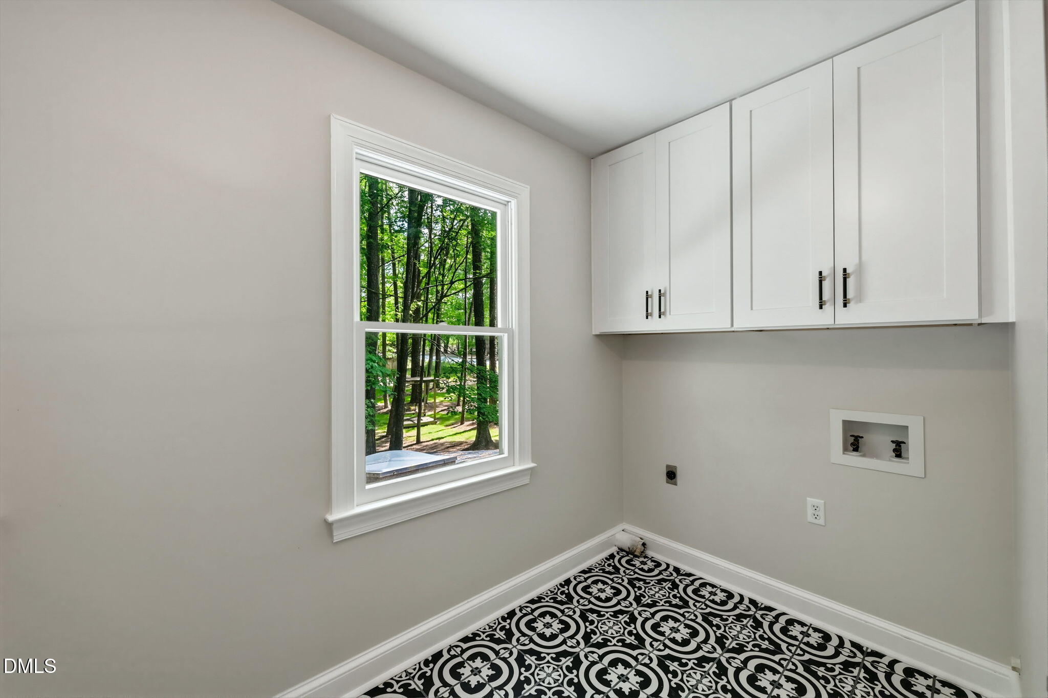 600 Brittany Bay E Property Photo 21