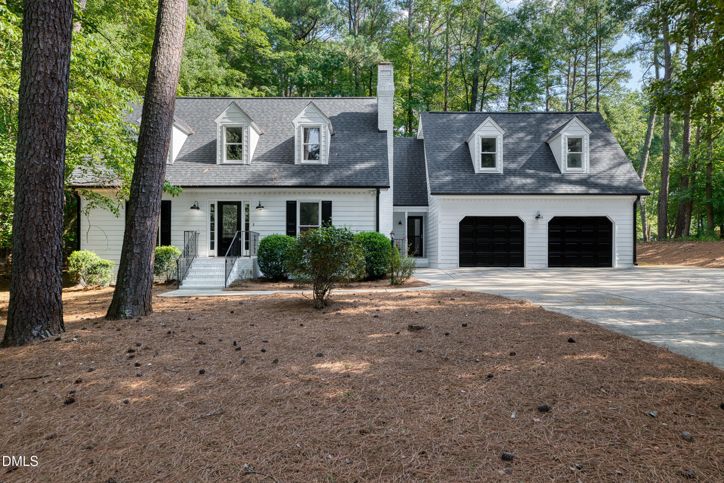 600 Brittany Bay E Property Photo 1