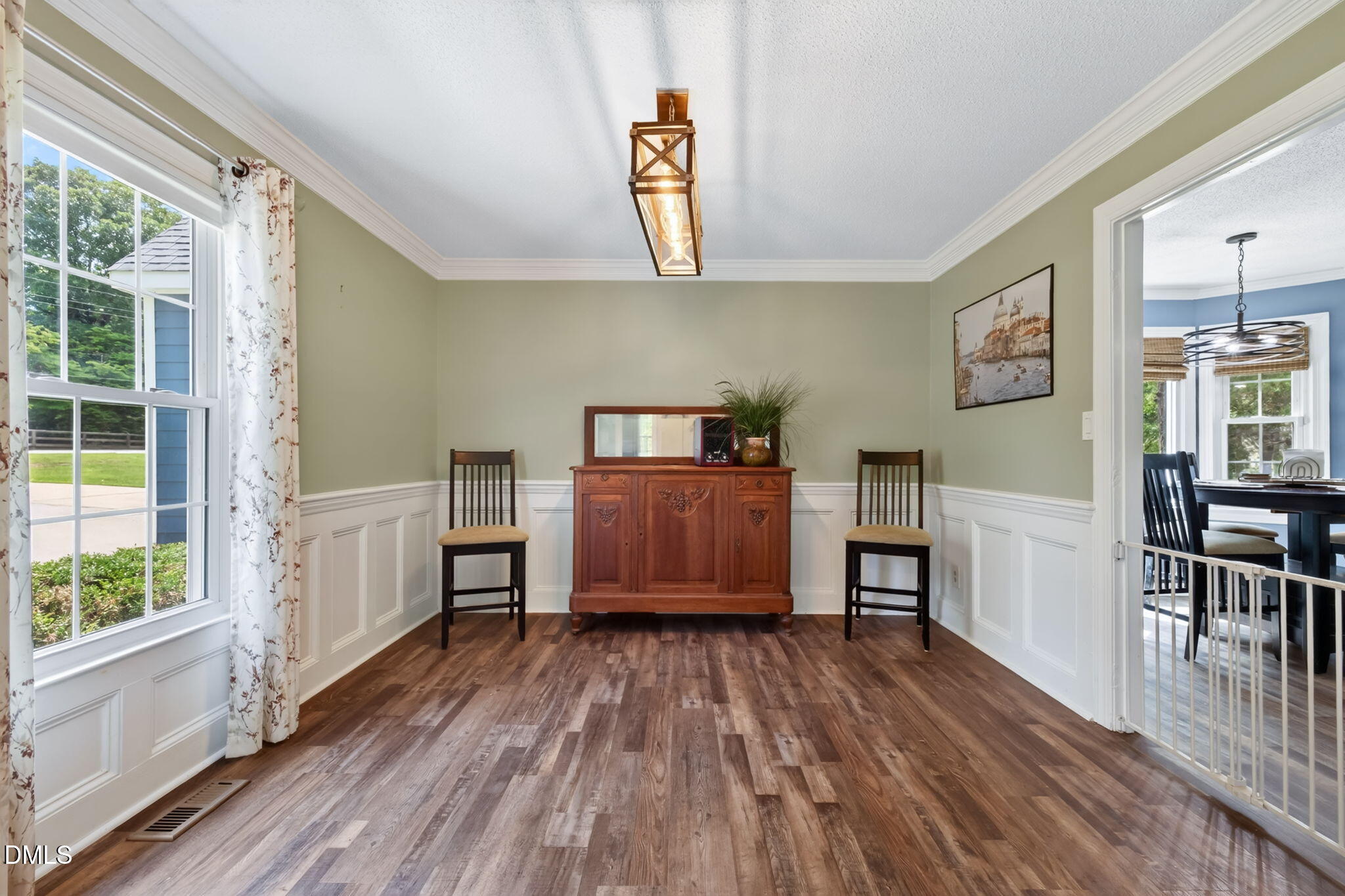 2900 Meadowview Court Property Photo 7