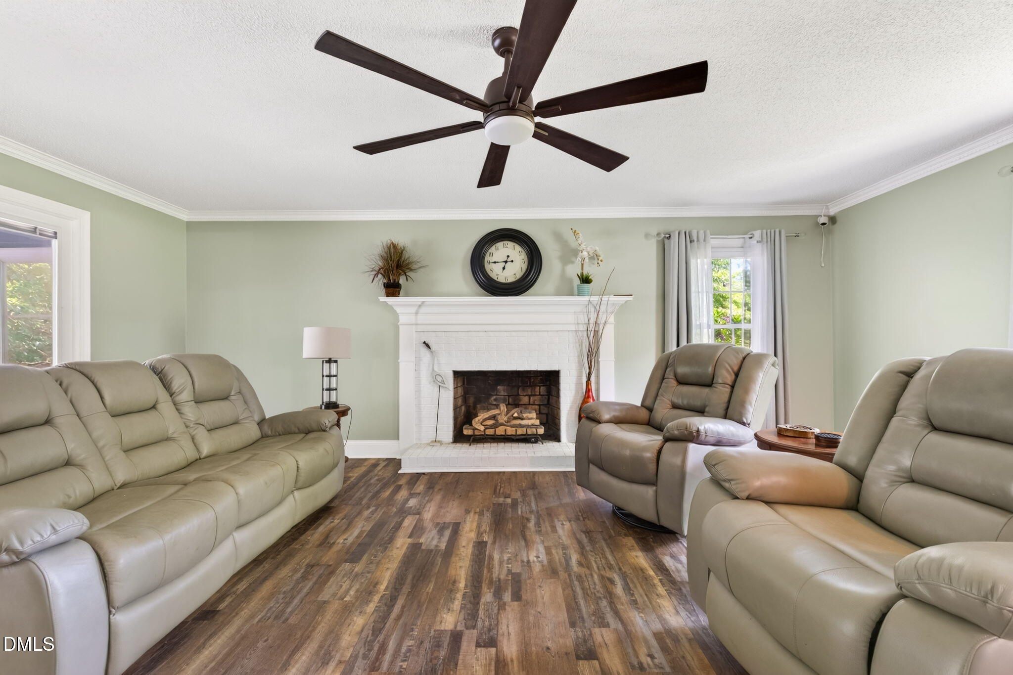 2900 Meadowview Court Property Photo 10