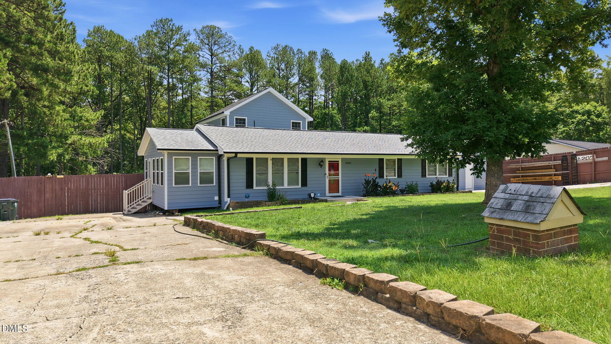 2800 Davie Drive Property Photo 4
