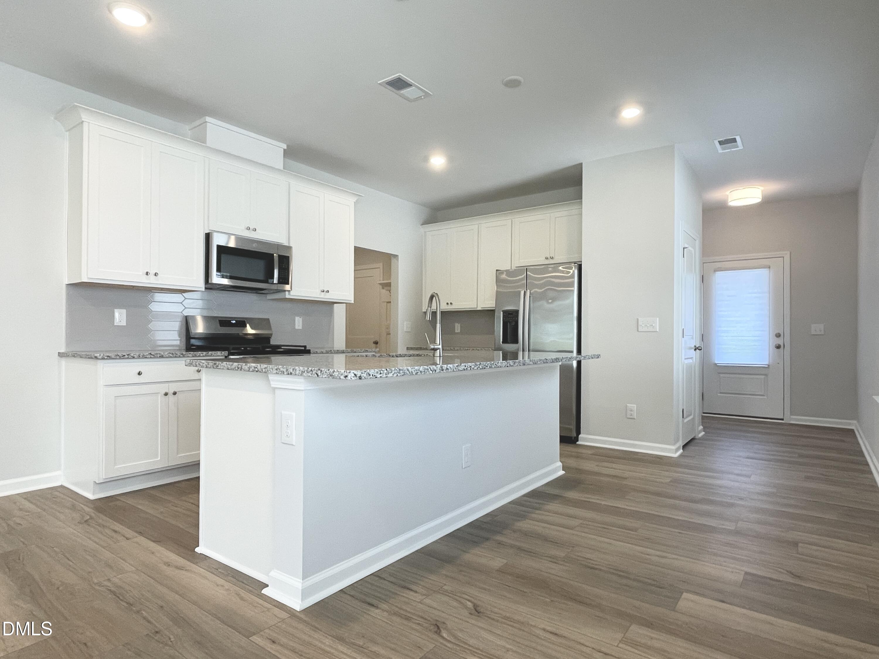 1605 Immagene Way Property Photo 3